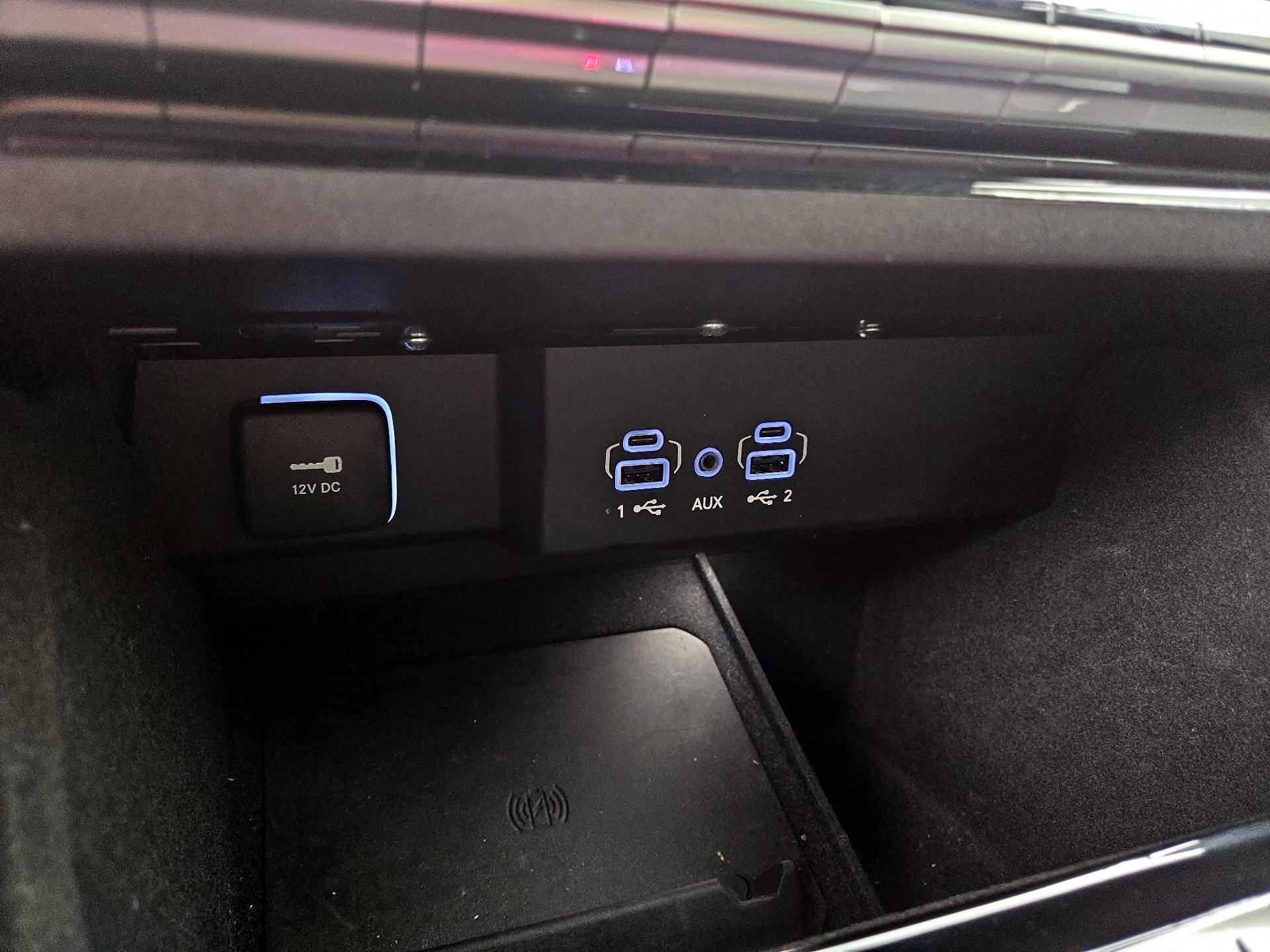 Thumbnail: 2024 Jeep Wagoneer - 19