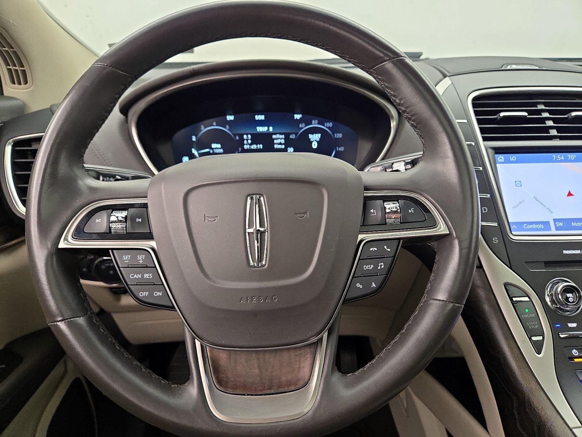 Thumbnail: 2020 Lincoln Nautilus - 10