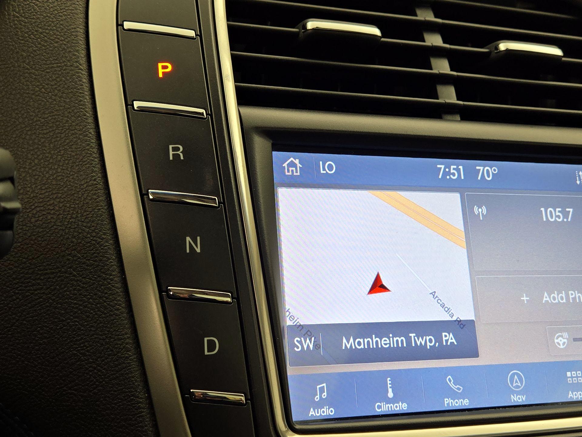 Thumbnail: 2020 Lincoln Nautilus - 17