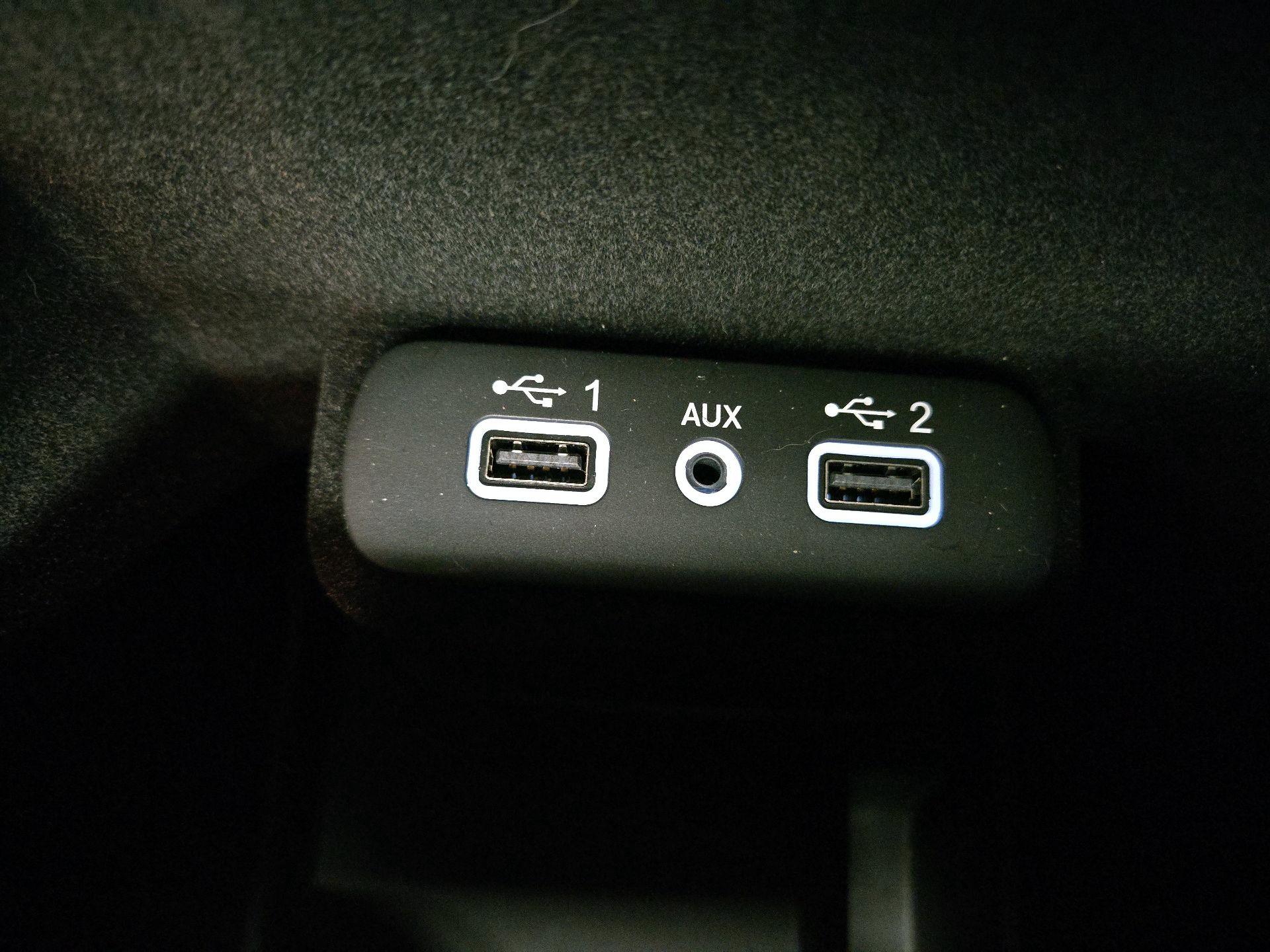 Thumbnail: 2020 Dodge Charger - 18