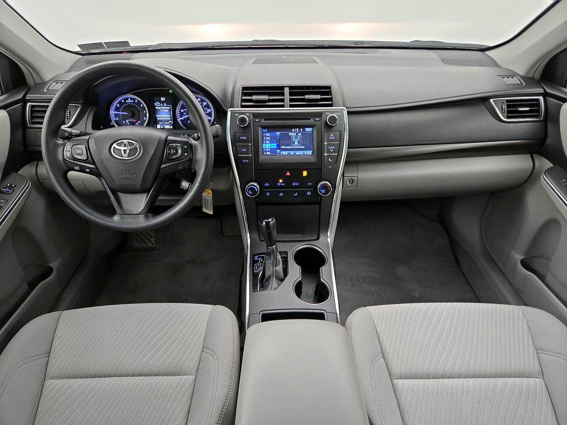 Thumbnail: 2016 Toyota Camry - 9