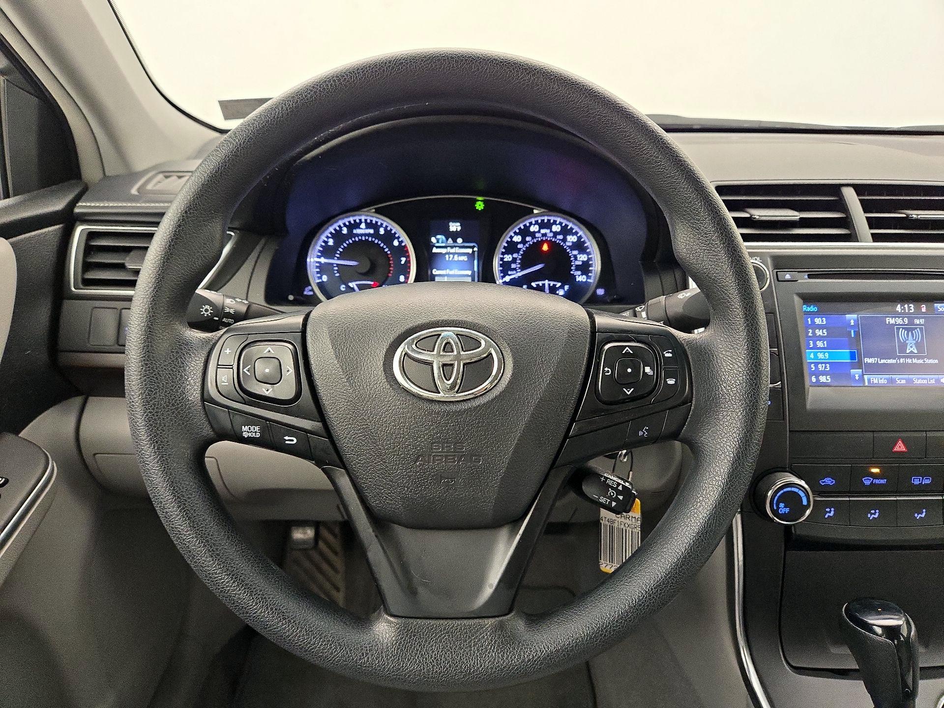 Thumbnail: 2016 Toyota Camry - 10