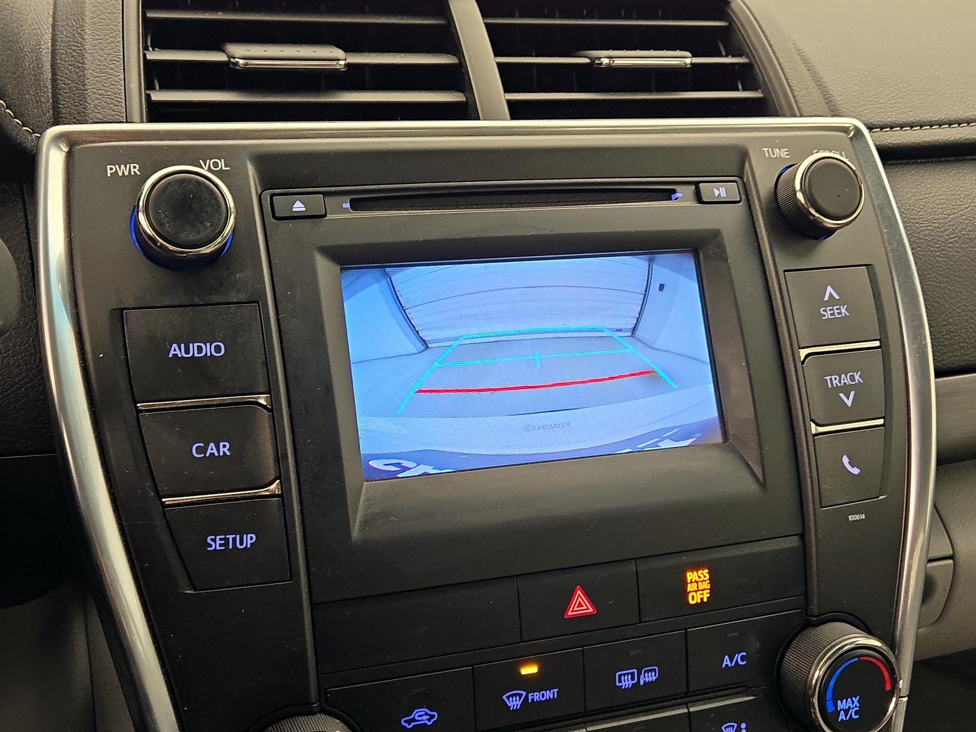 Thumbnail: 2016 Toyota Camry - 14