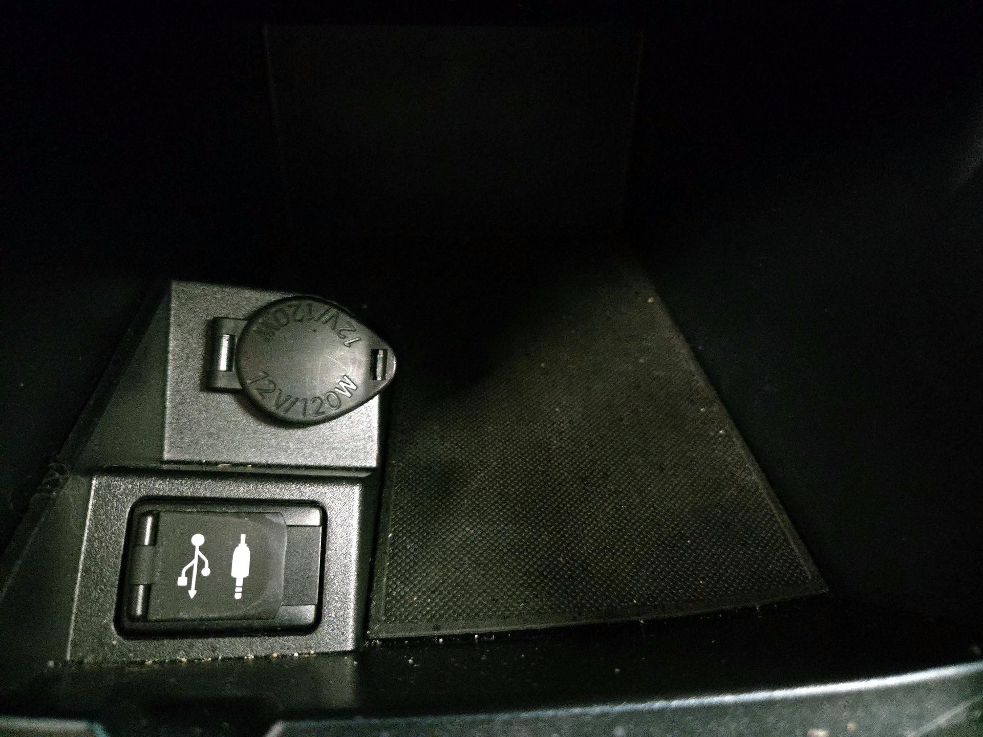 Thumbnail: 2016 Toyota Camry - 18