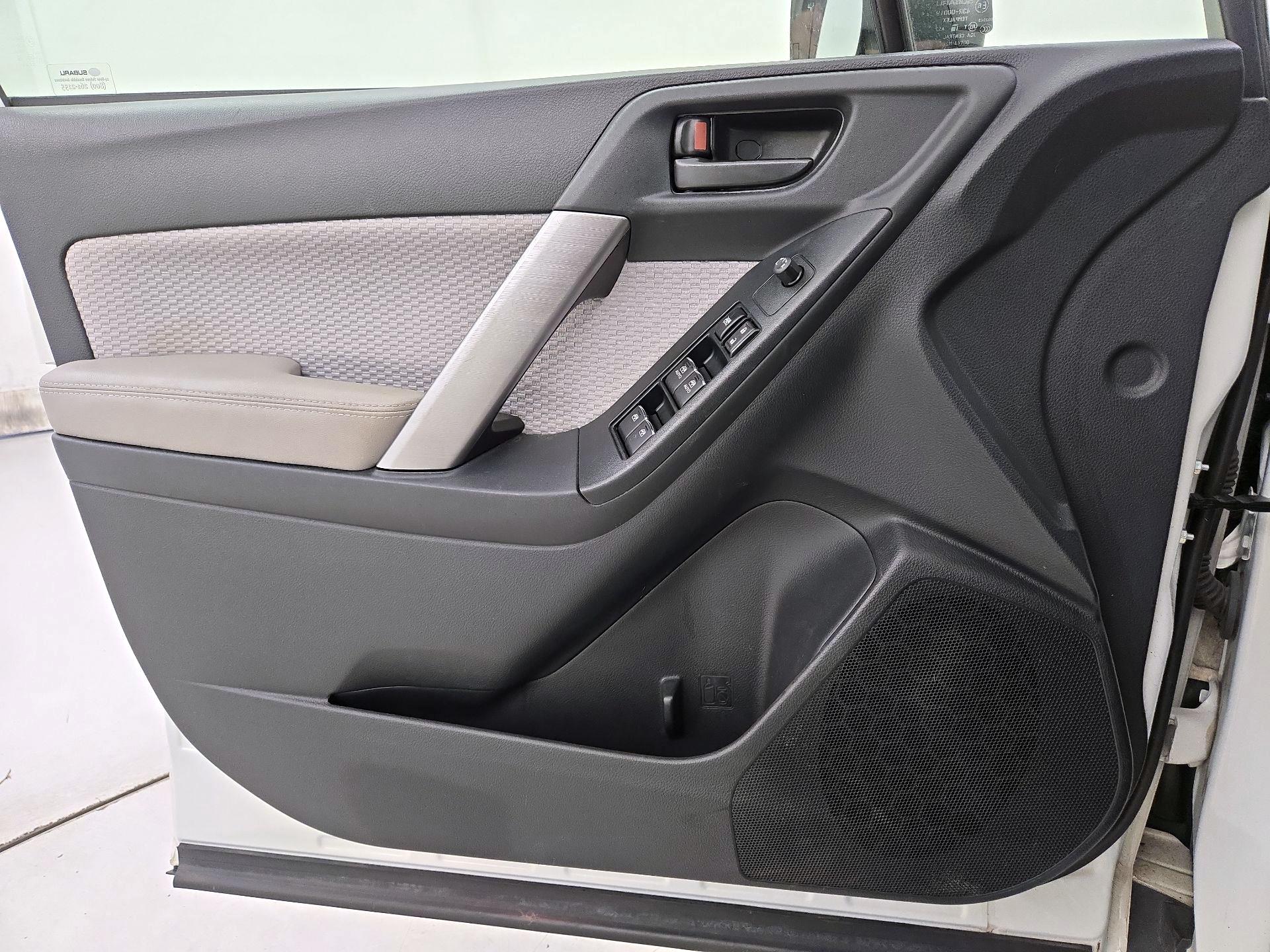 Thumbnail: 2017 Subaru Forester - 12