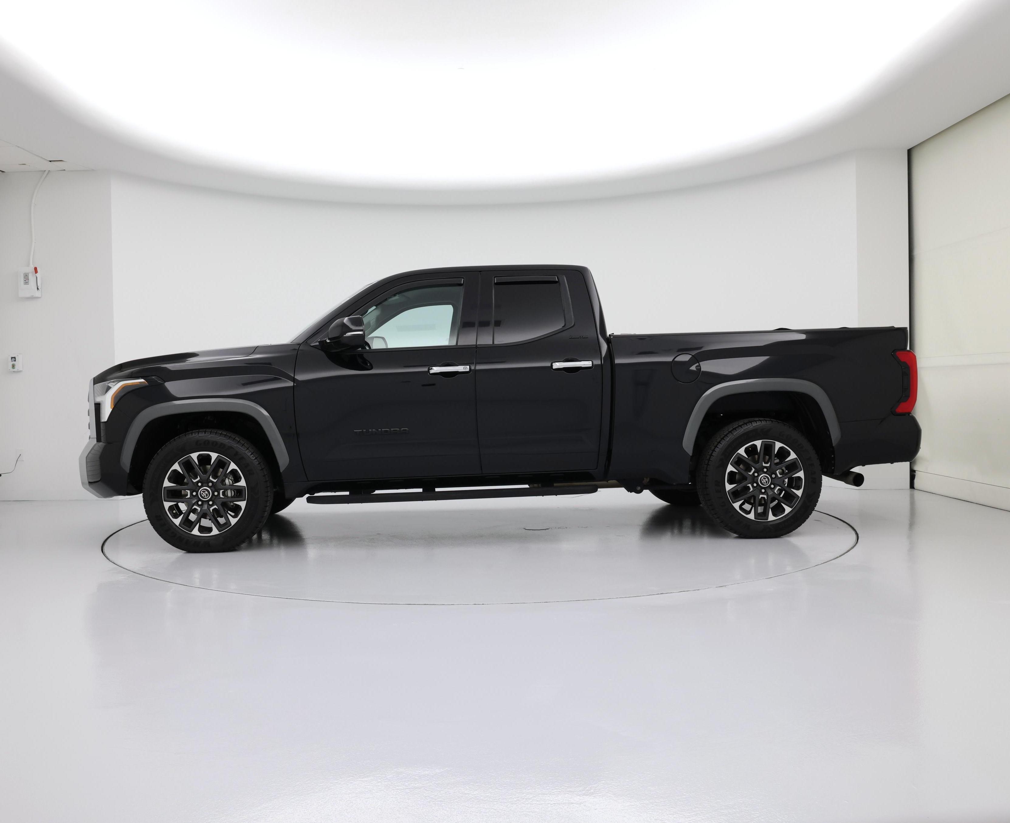 Thumbnail: 2022 Toyota Tundra - 3