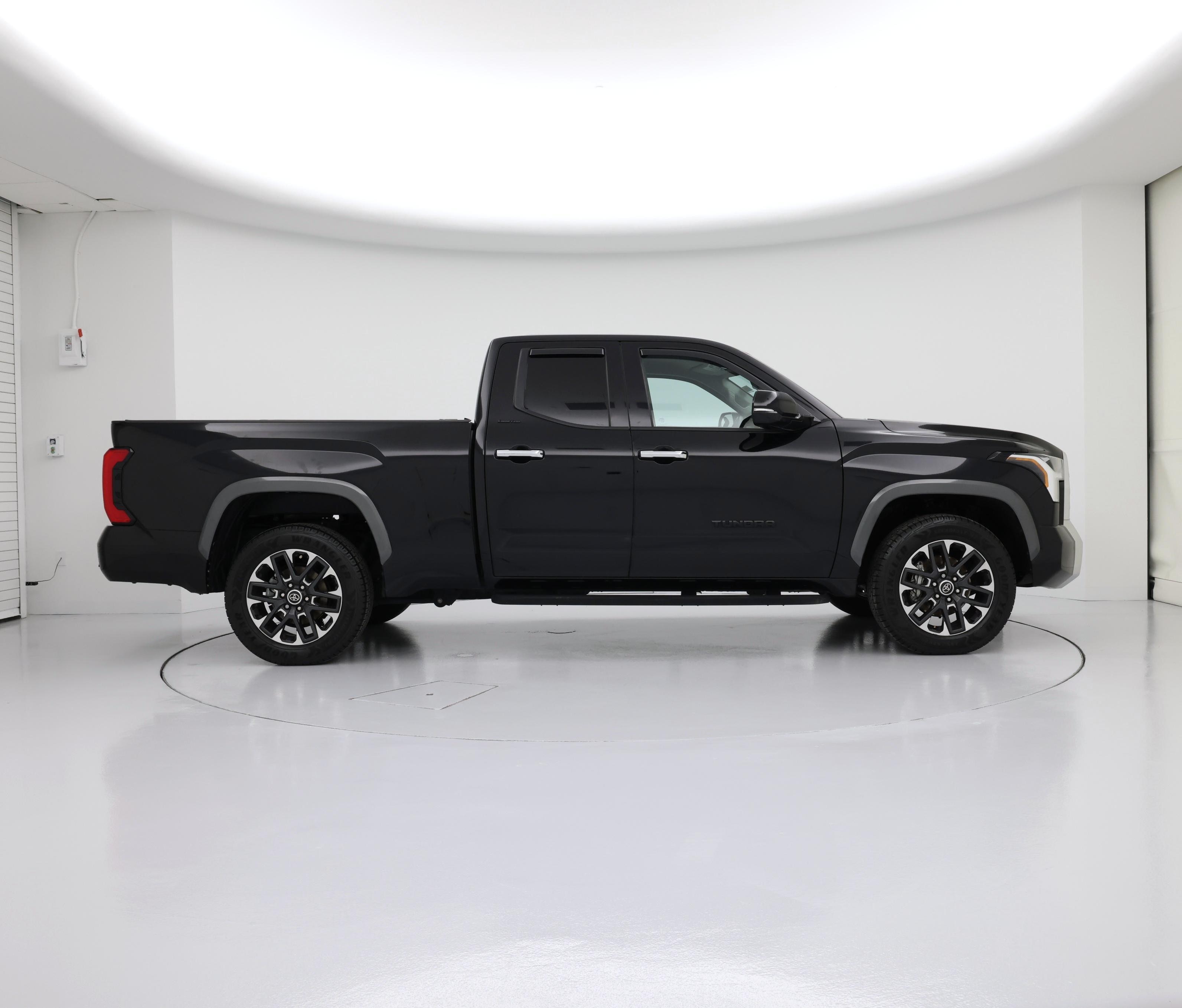 Thumbnail: 2022 Toyota Tundra - 7