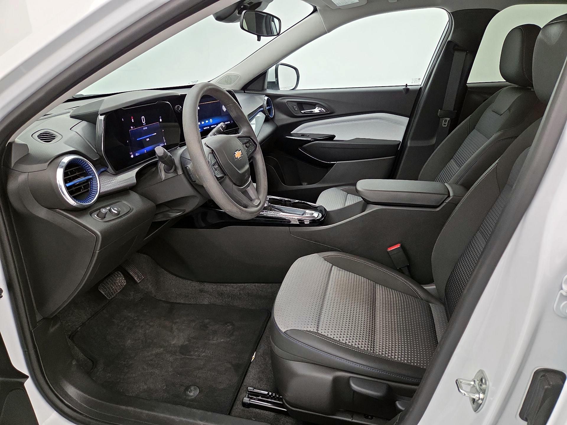 Thumbnail: 2025 Chevrolet Trax - 11