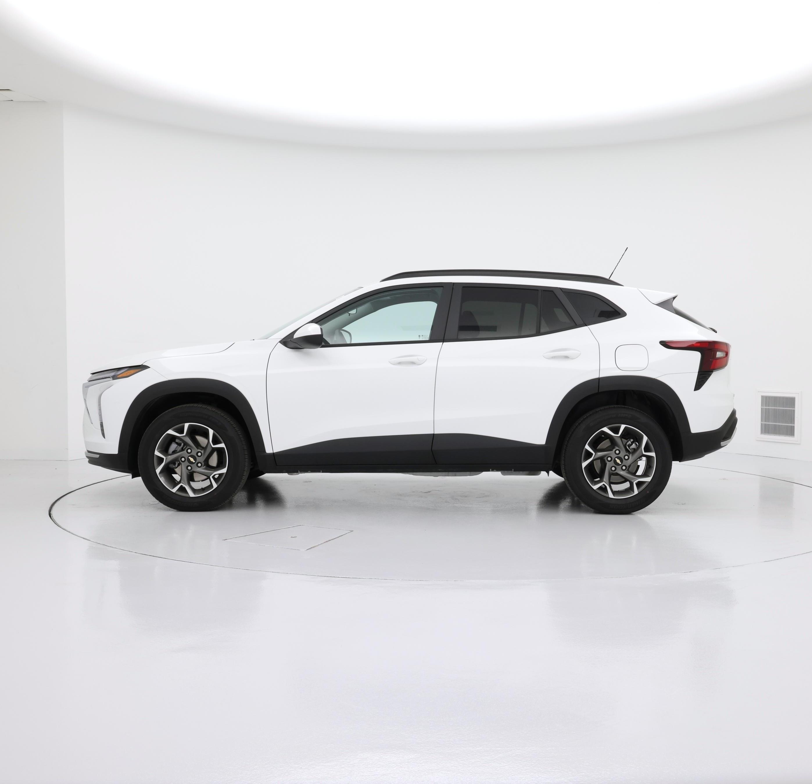 Thumbnail: 2025 Chevrolet Trax - 3