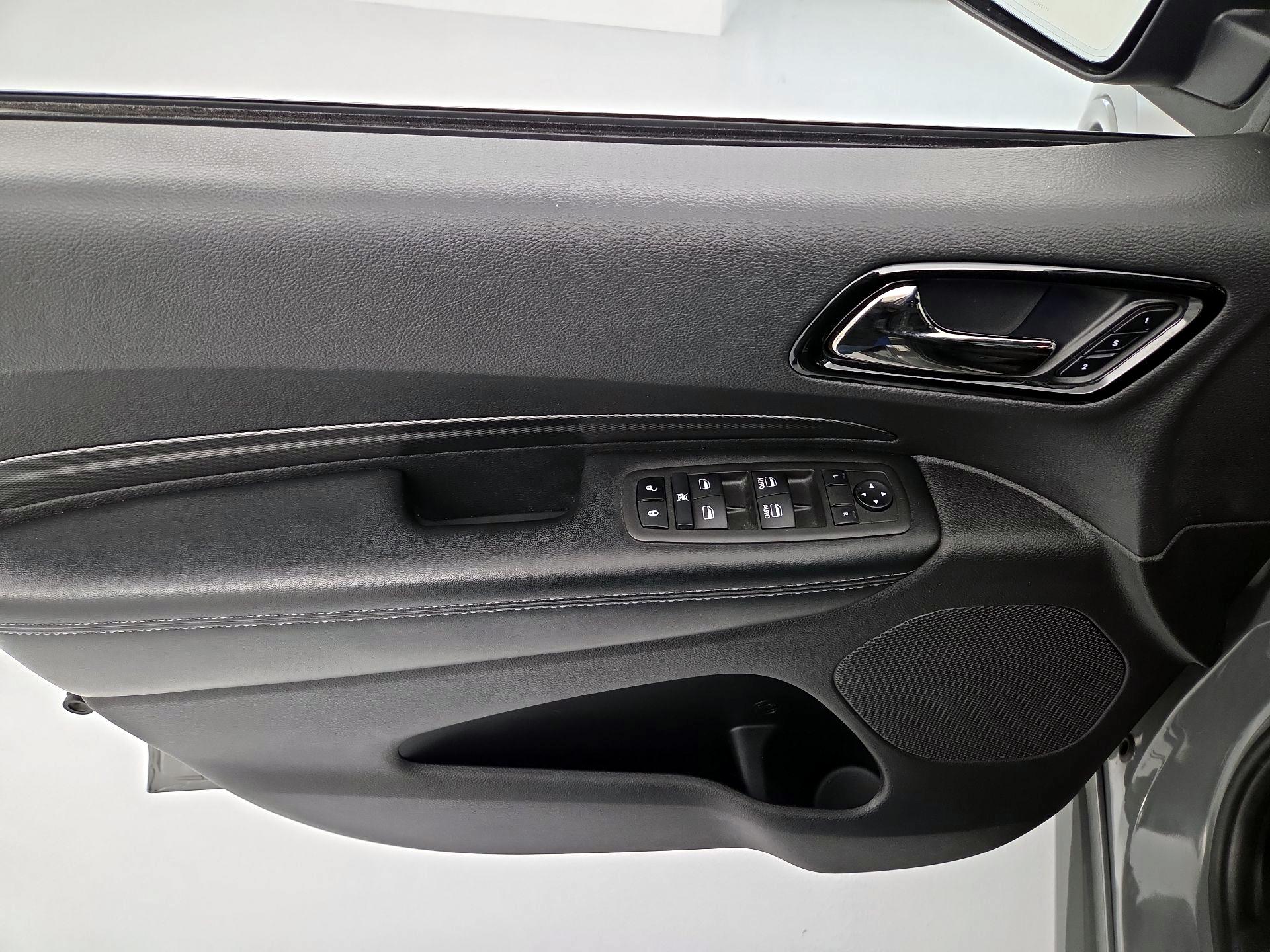 Thumbnail: 2022 Dodge Durango - 12