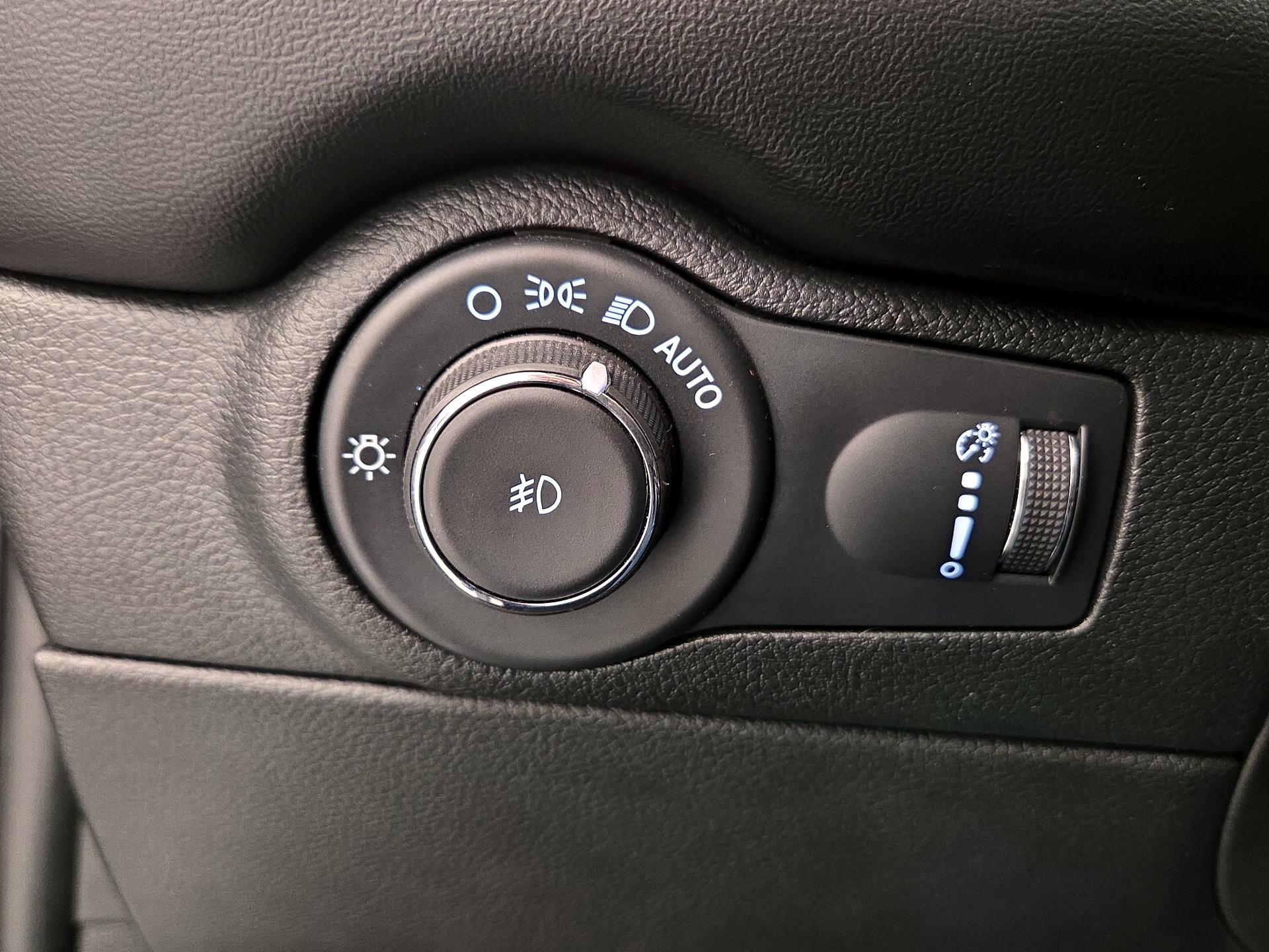 Thumbnail: 2022 Dodge Durango - 13