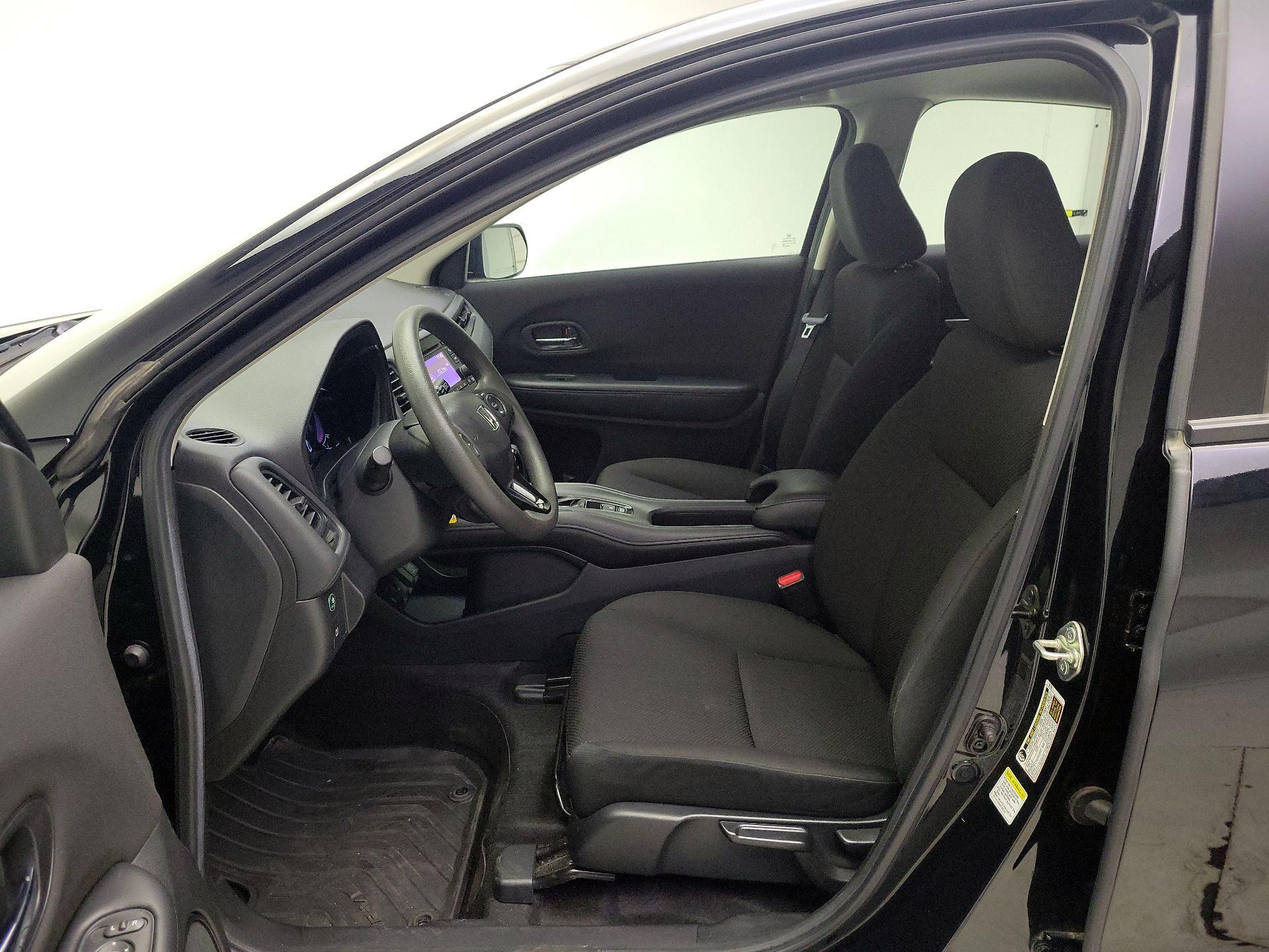 Thumbnail: 2016 Honda HR-V - 11