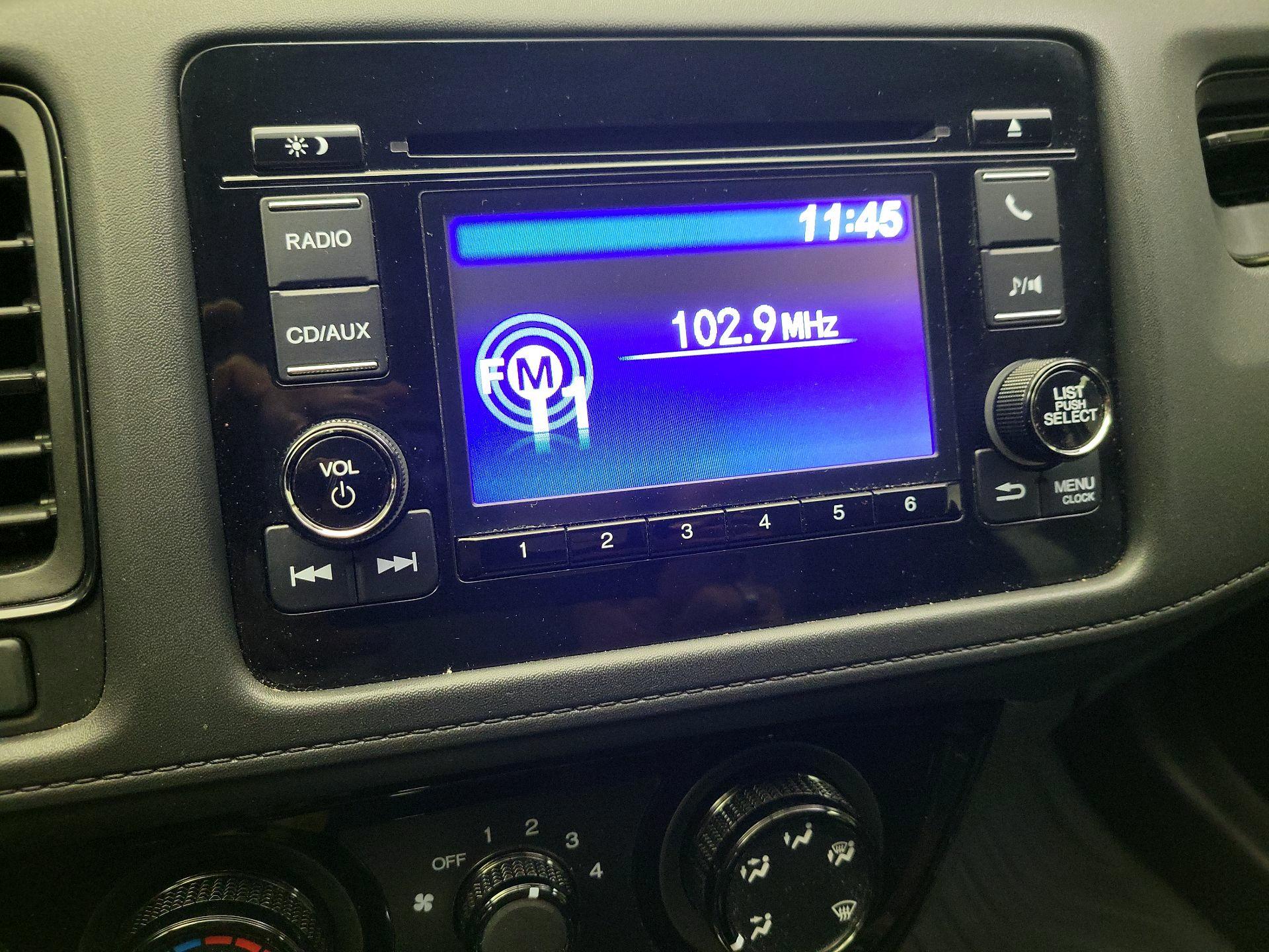 Thumbnail: 2016 Honda HR-V - 15