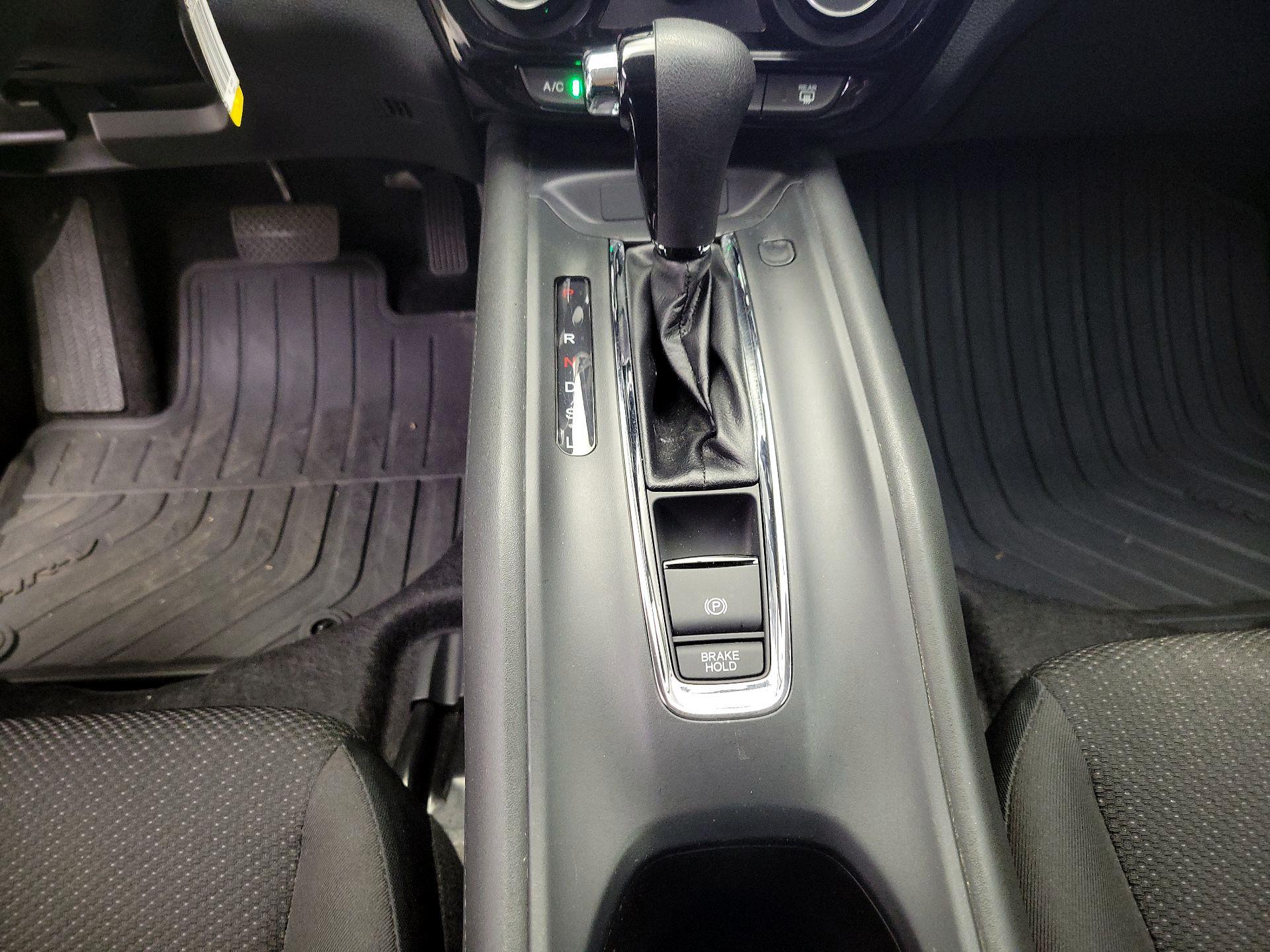 Thumbnail: 2016 Honda HR-V - 17