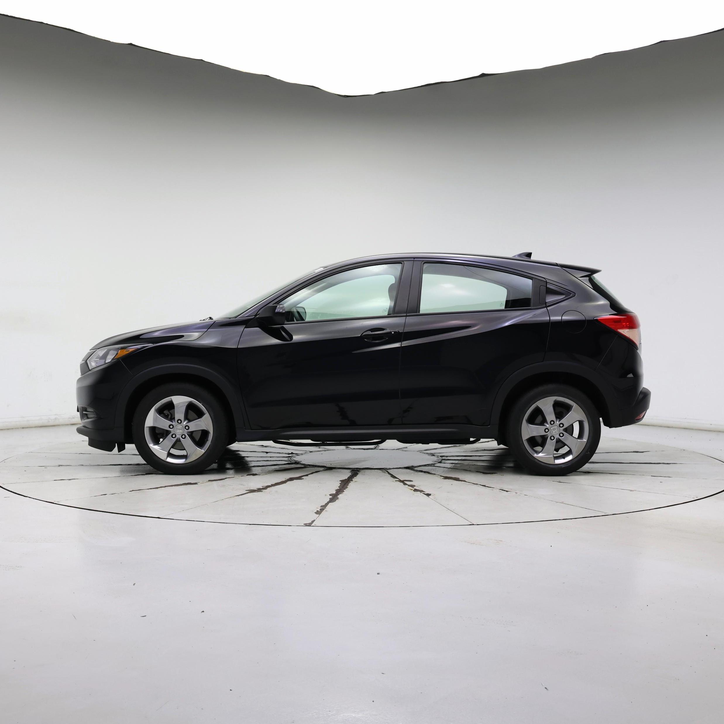 Thumbnail: 2016 Honda HR-V - 3