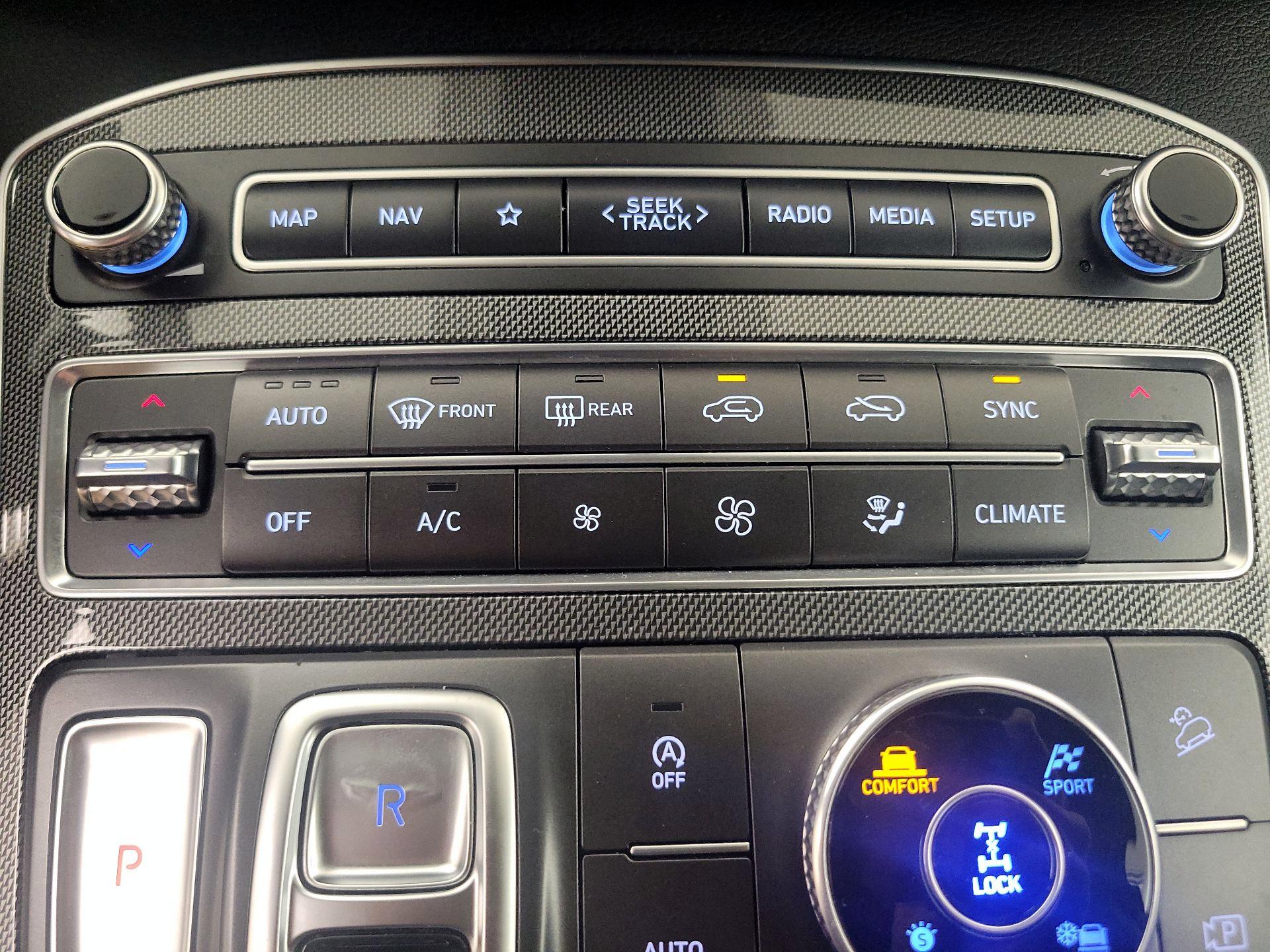 Thumbnail: 2023 Hyundai Santa Fe - 17