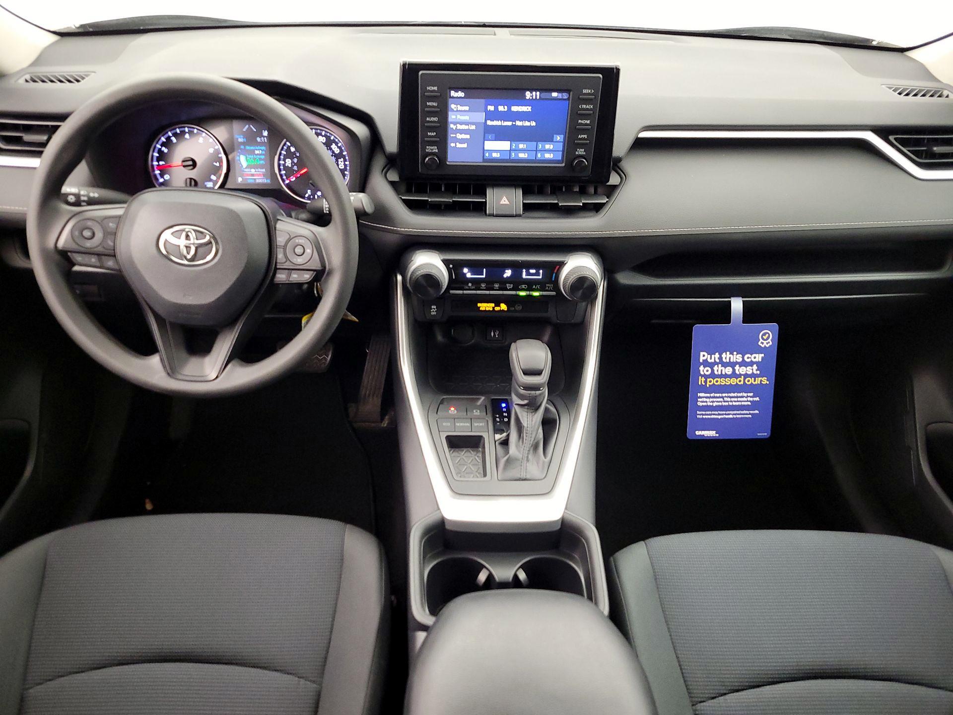 Thumbnail: 2019 Toyota RAV4 - 9