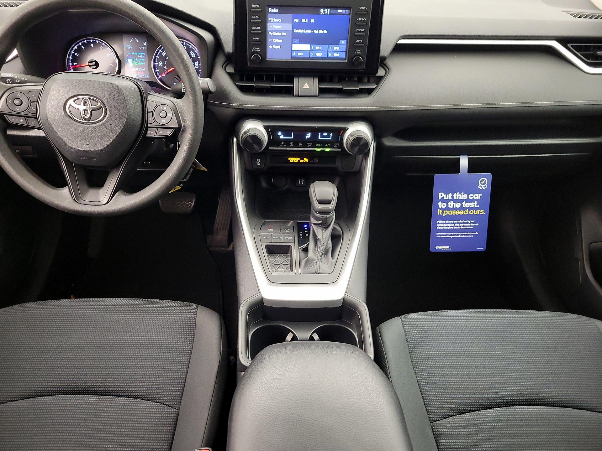Thumbnail: 2019 Toyota RAV4 - 17