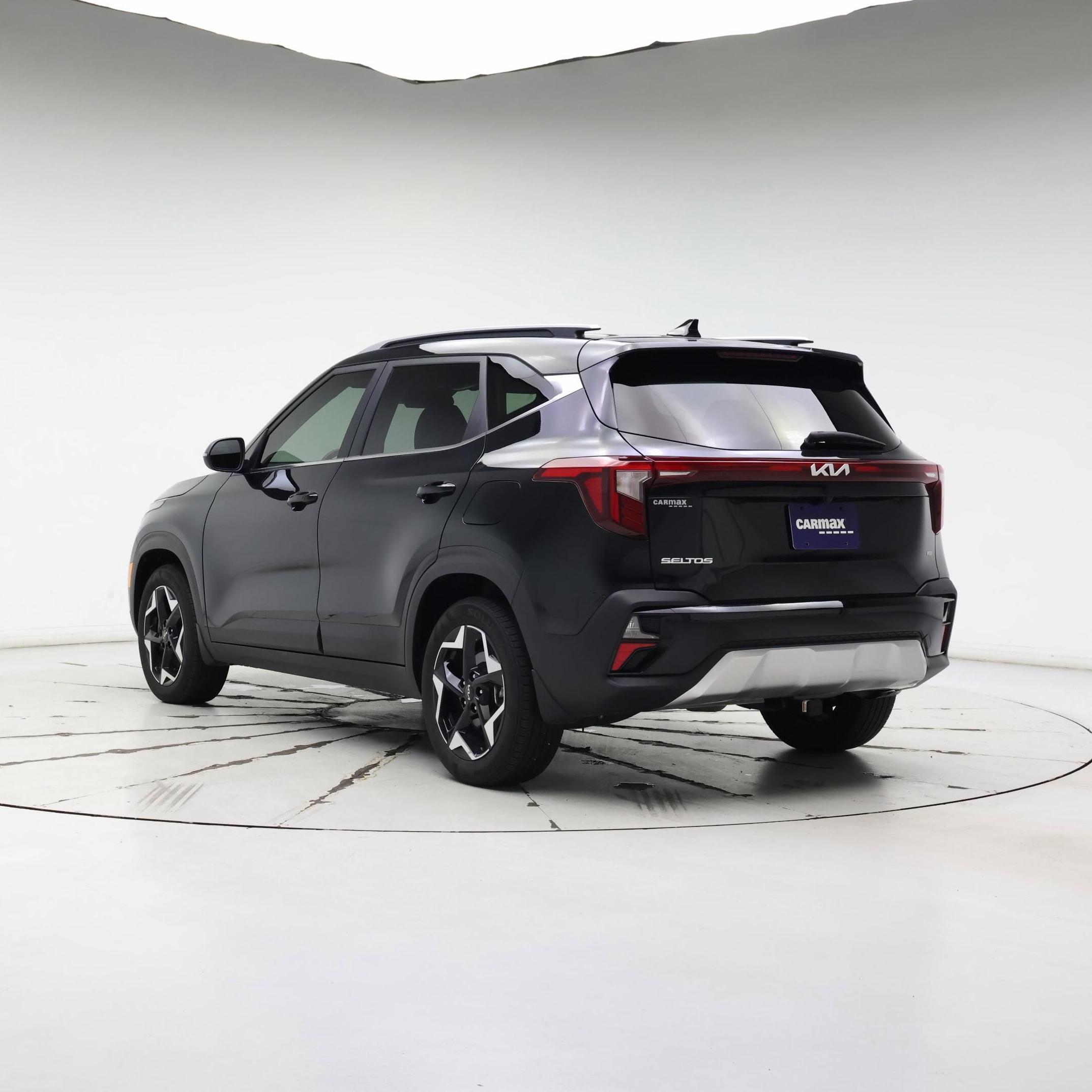 Thumbnail: 2024 Kia Seltos - 2