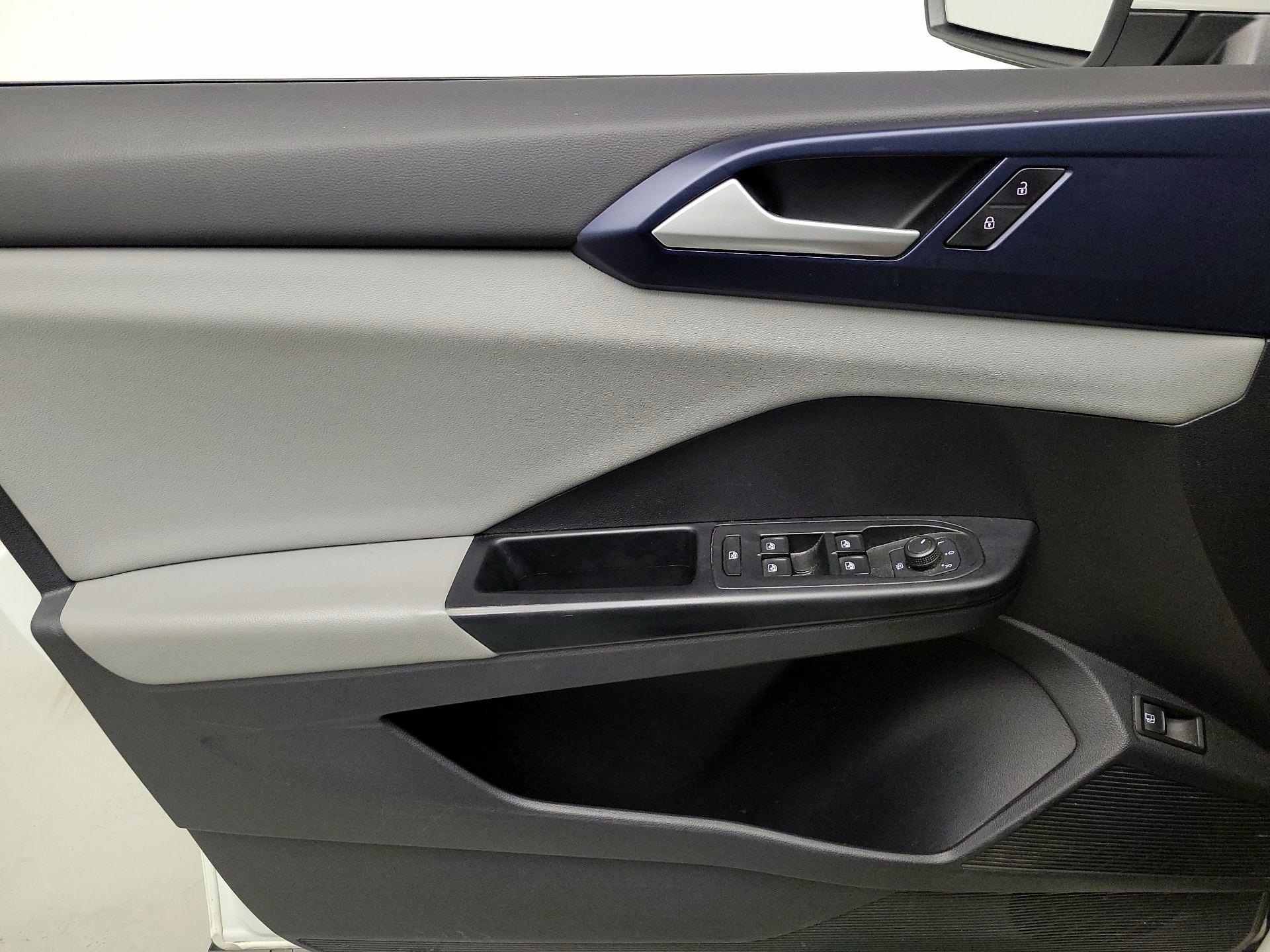 Thumbnail: 2022 Volkswagen Taos - 12