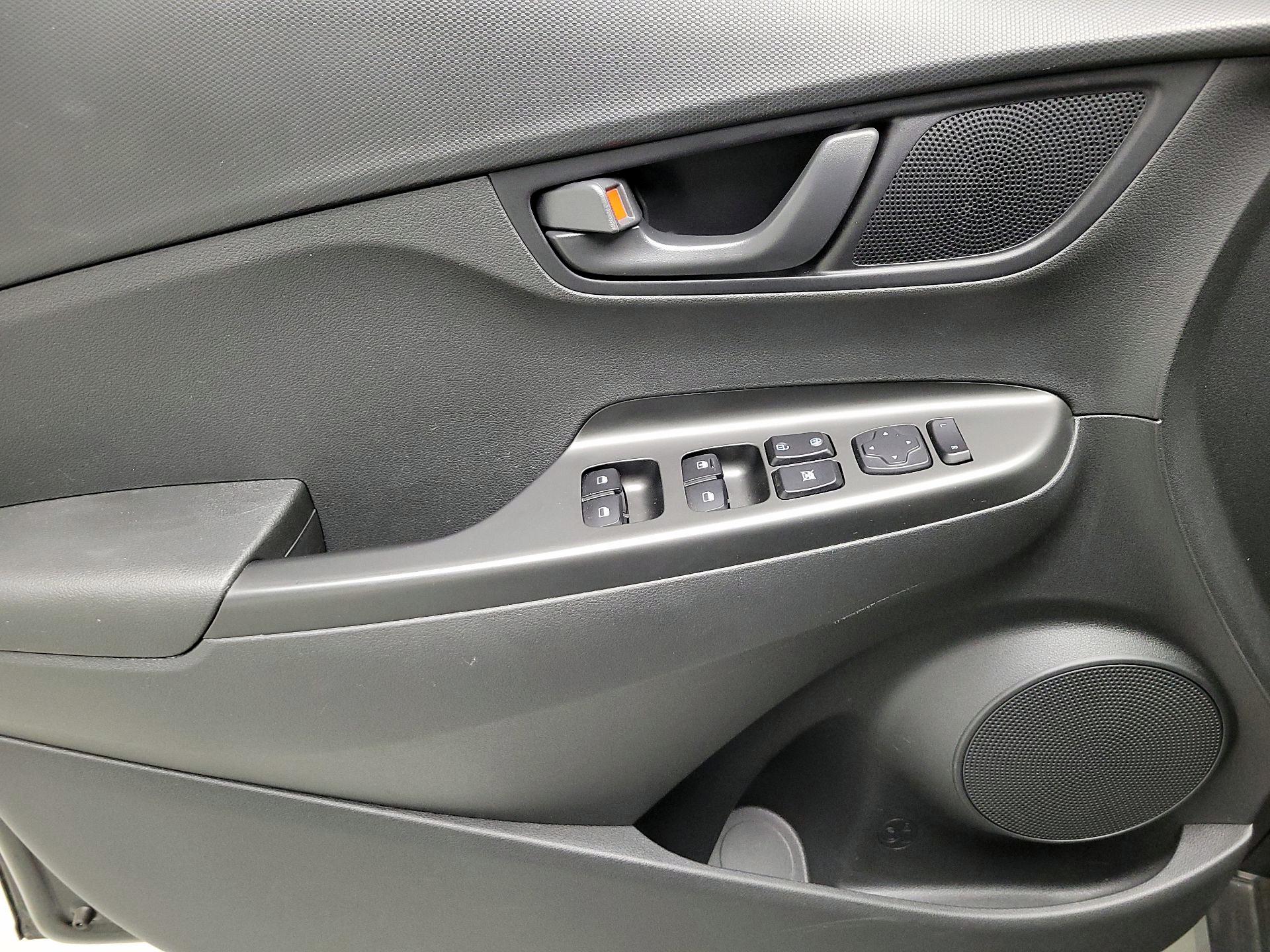 Thumbnail: 2022 Hyundai Kona - 12