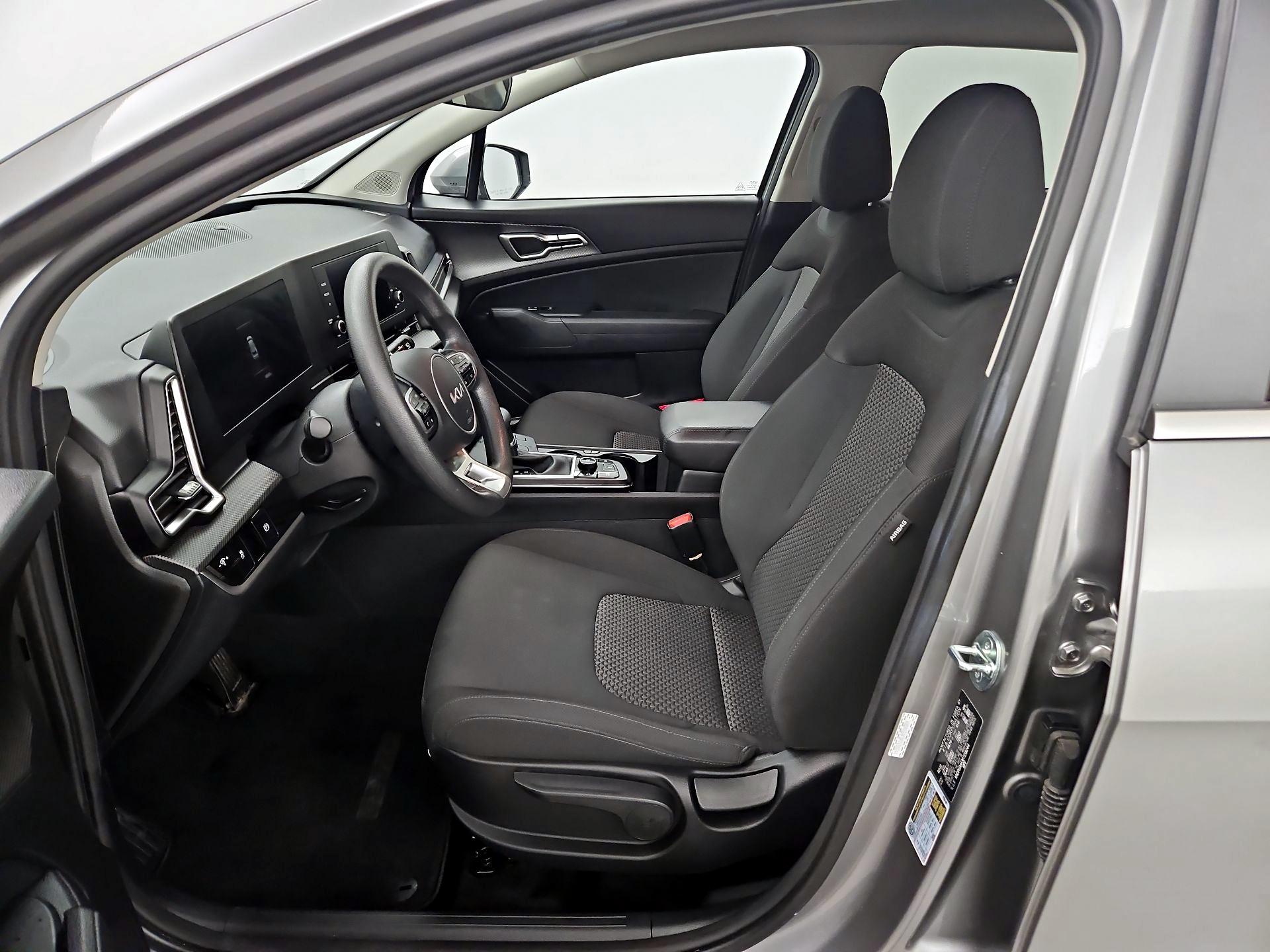 Thumbnail: 2023 Kia Sportage - 11
