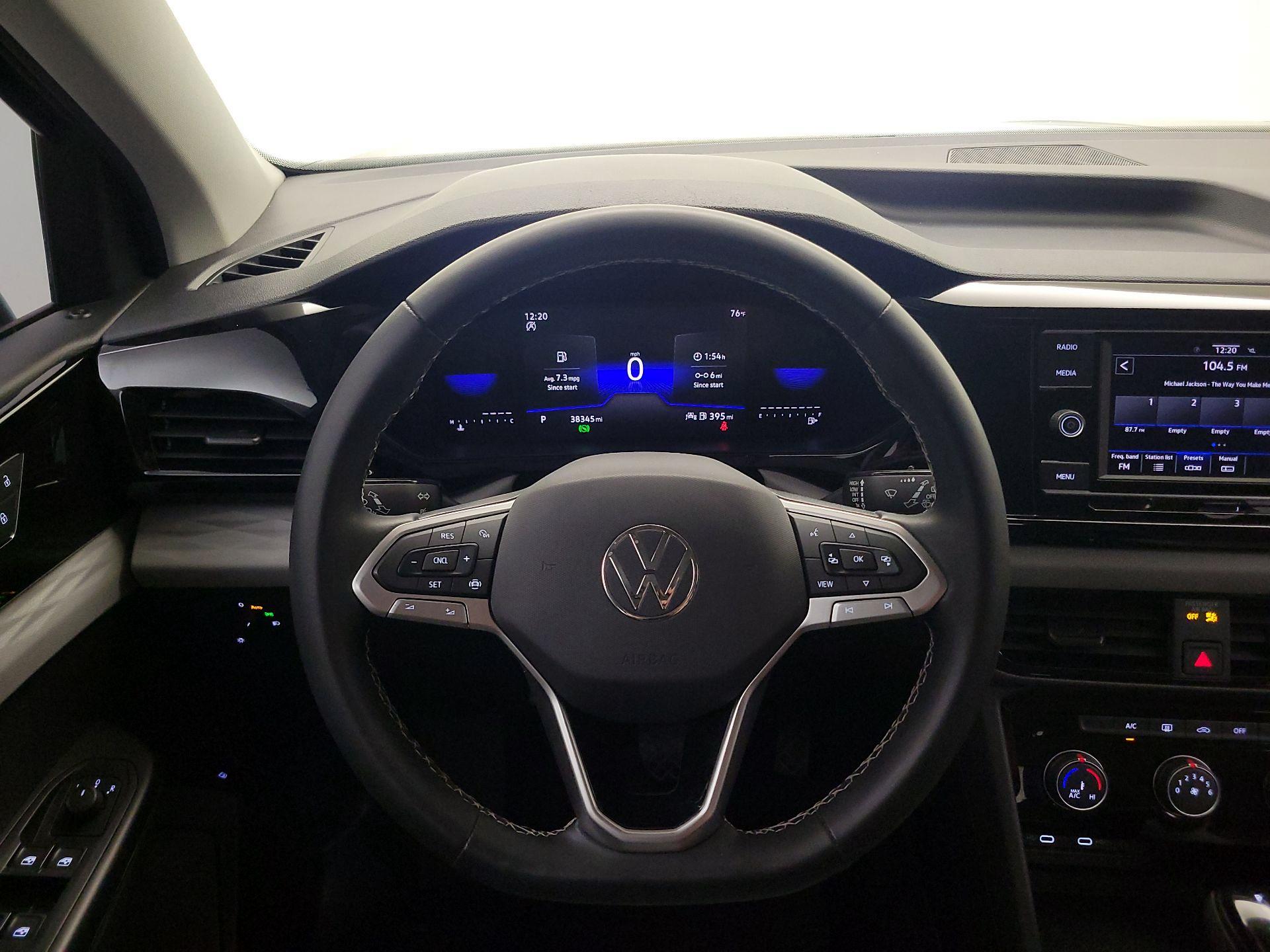 Thumbnail: 2023 Volkswagen Taos - 10