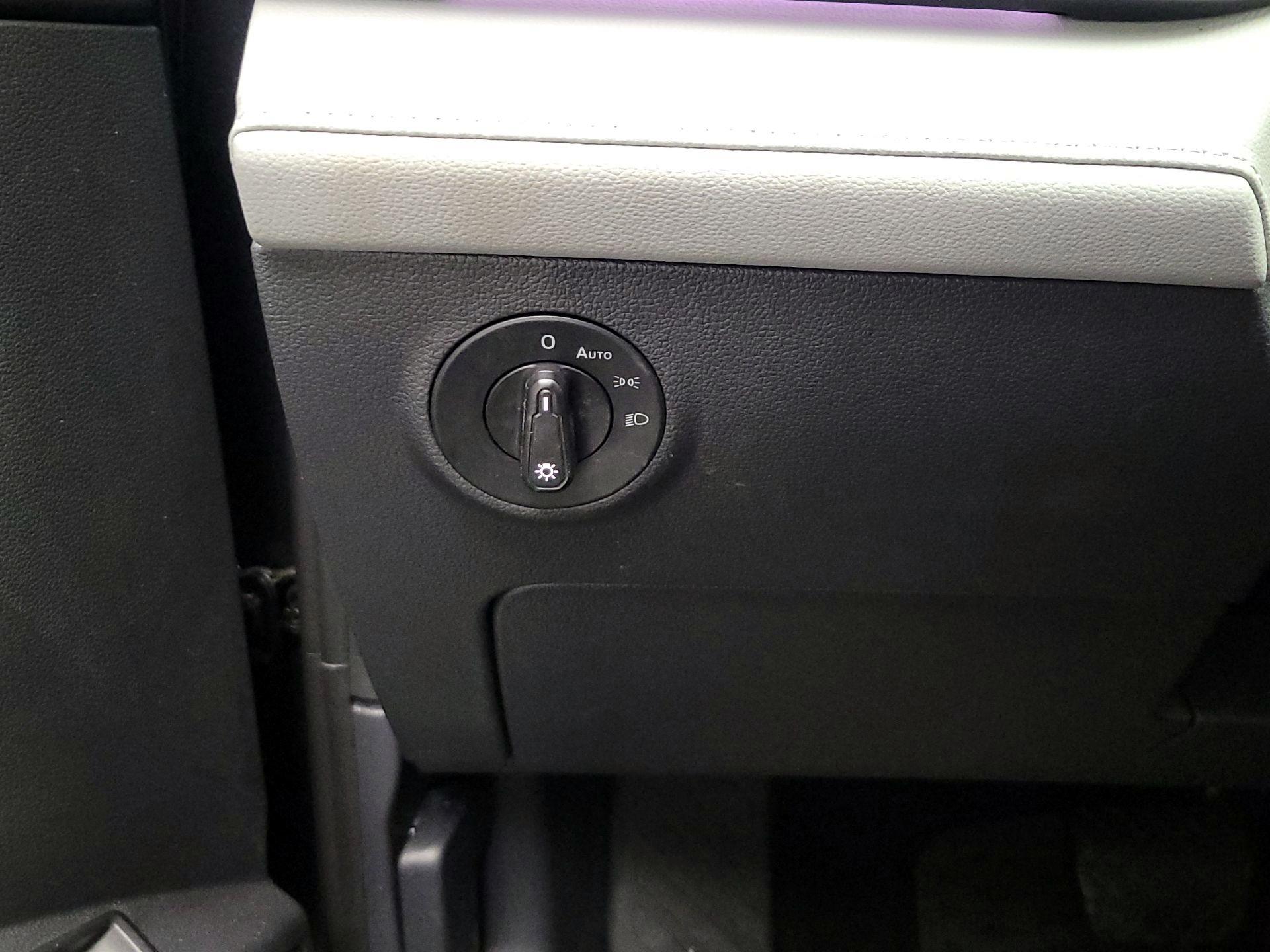 Thumbnail: 2022 Volkswagen Taos - 13