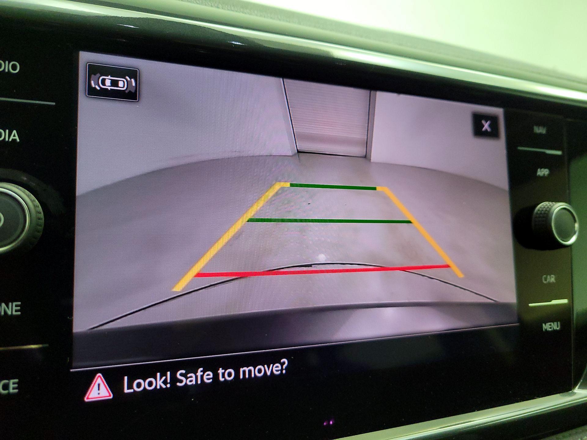 Thumbnail: 2022 Volkswagen Taos - 14