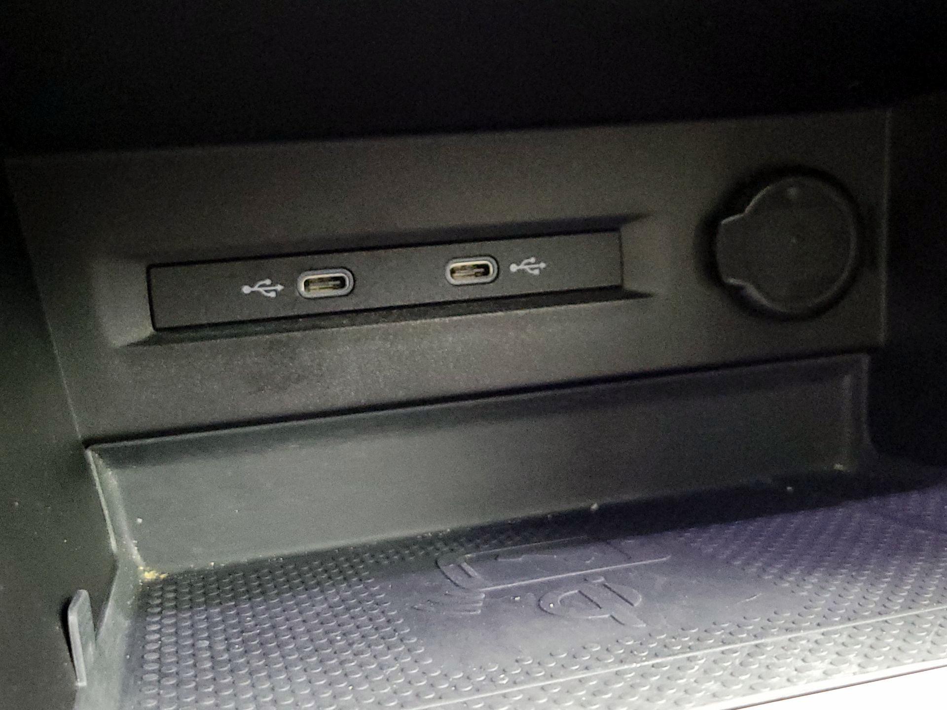 Thumbnail: 2022 Volkswagen Taos - 18