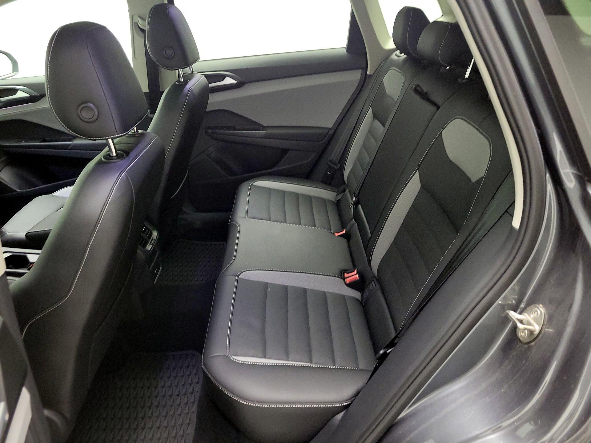 Thumbnail: 2022 Volkswagen Taos - 19