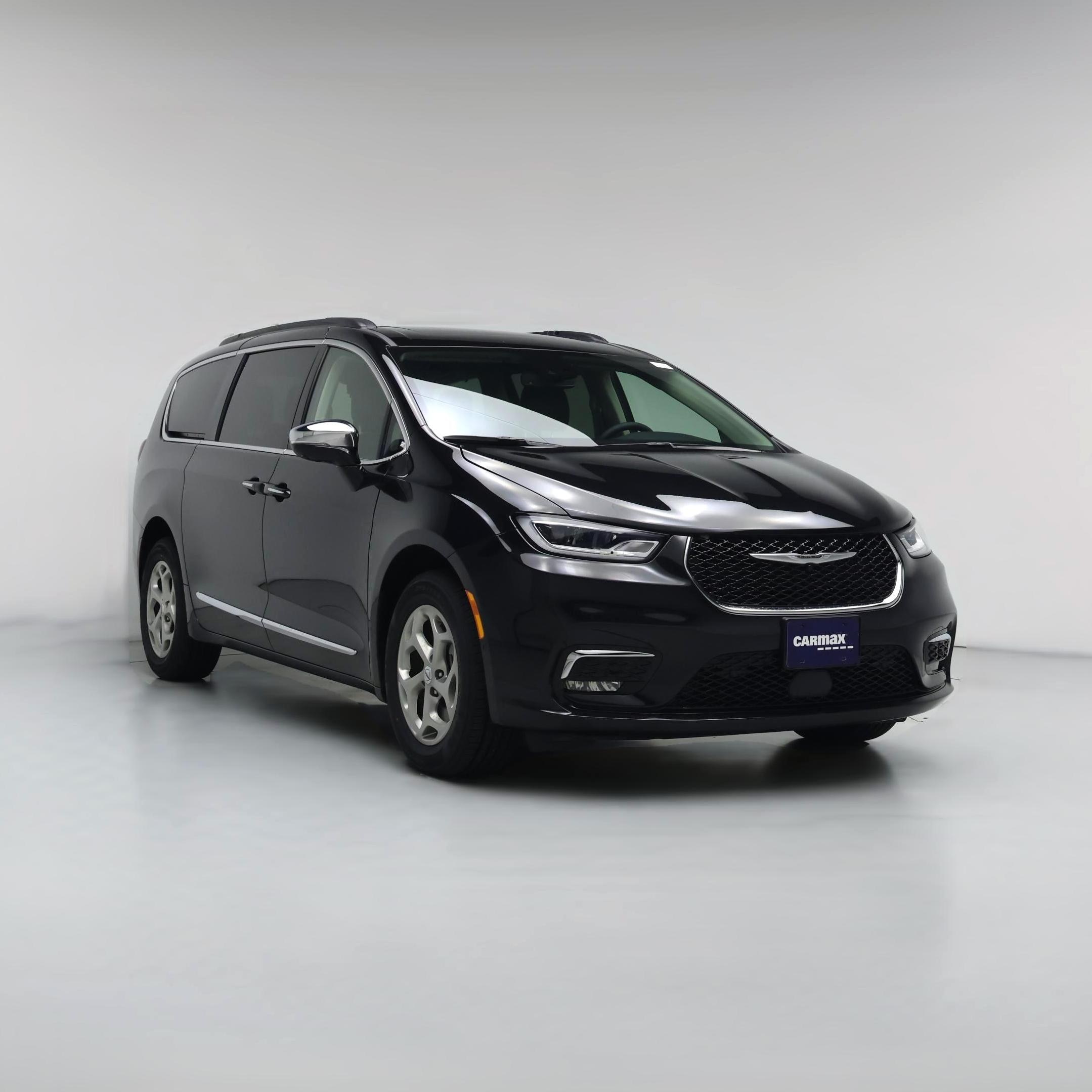 Thumbnail: 2023 Chrysler Pacifica - 1