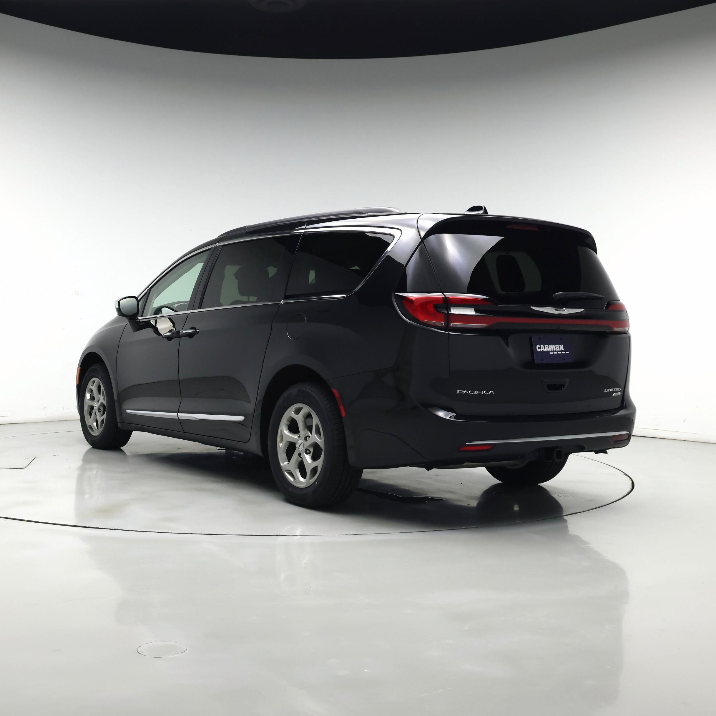 Thumbnail: 2023 Chrysler Pacifica - 2