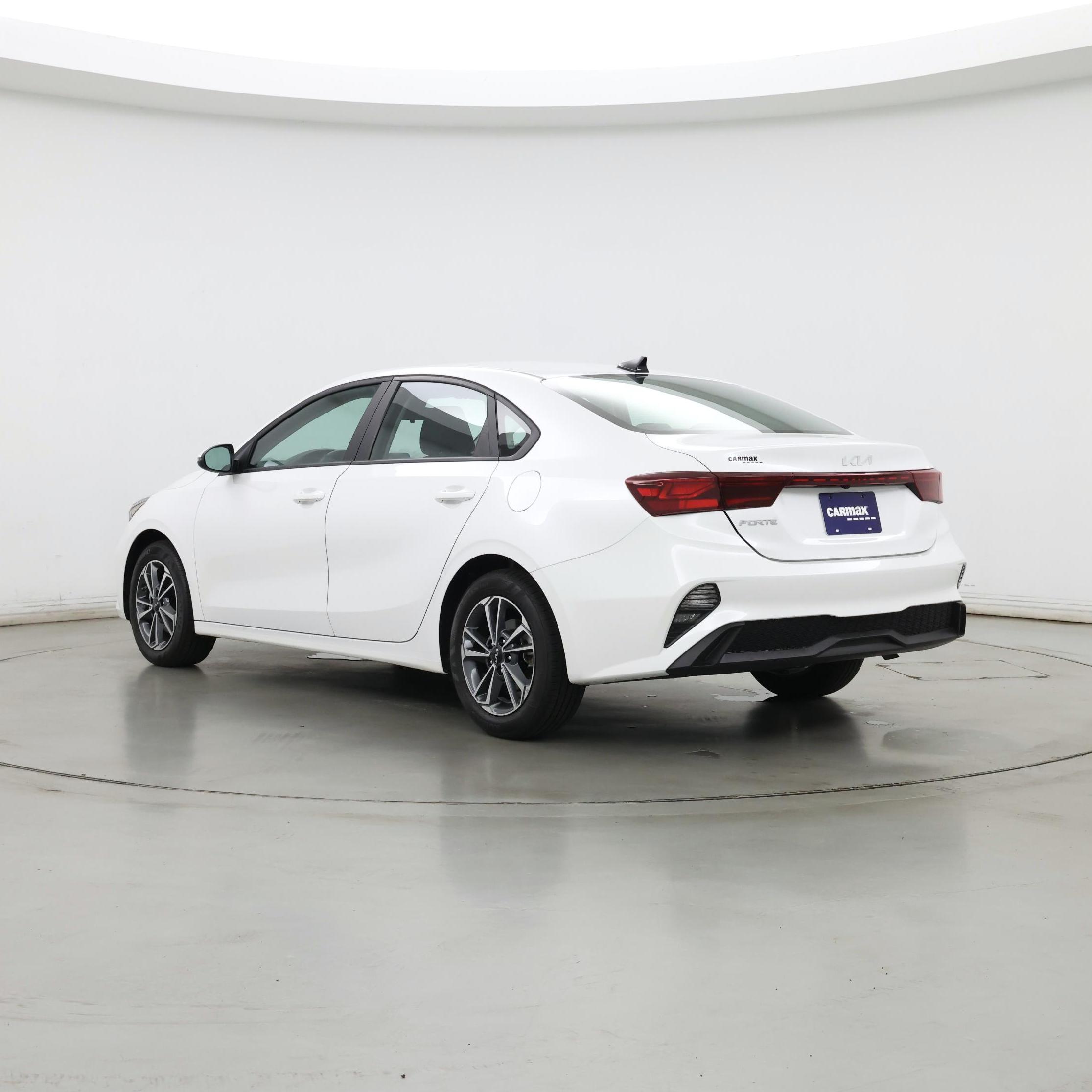 Thumbnail: 2024 Kia Forte - 2