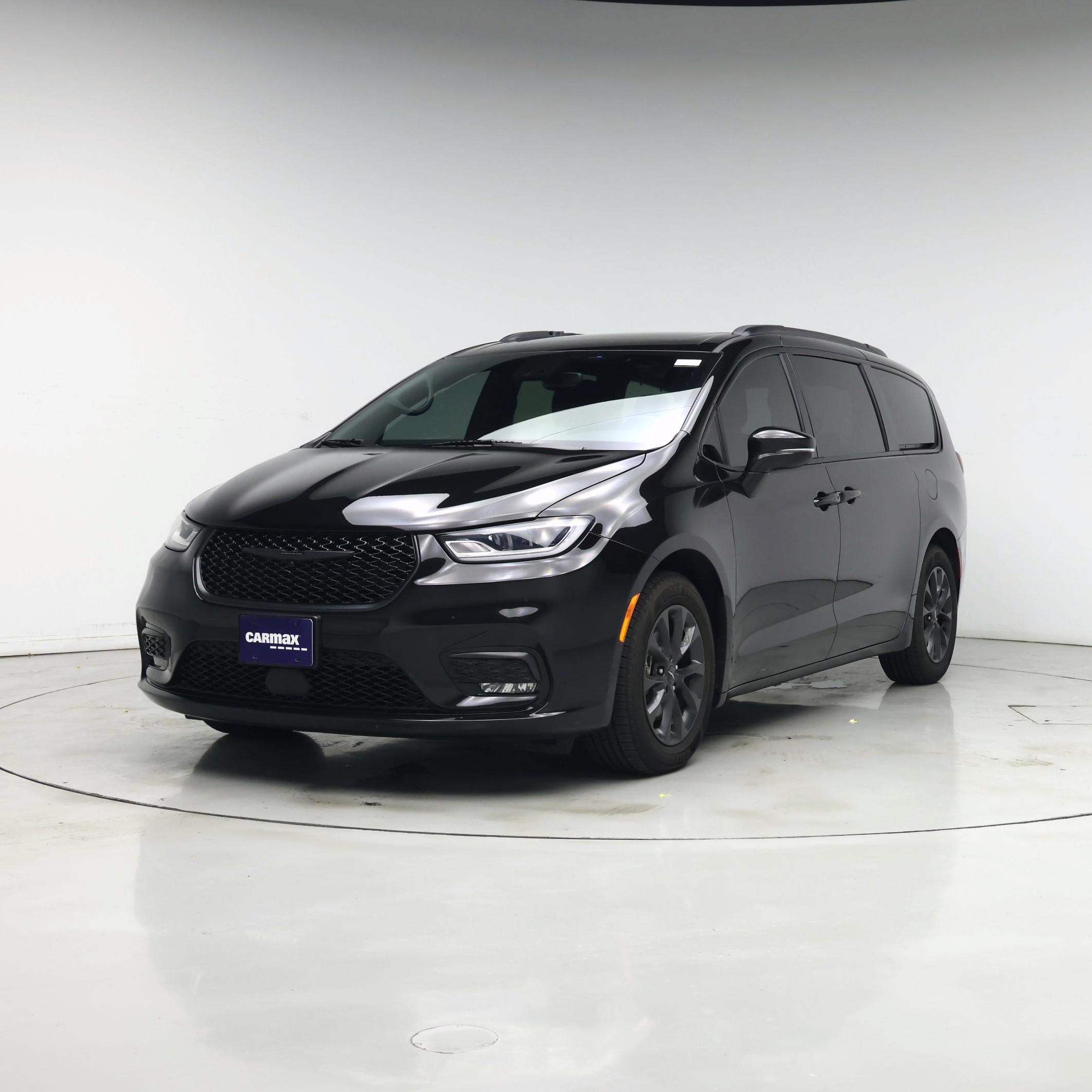 Thumbnail: 2021 Chrysler Pacifica - 4
