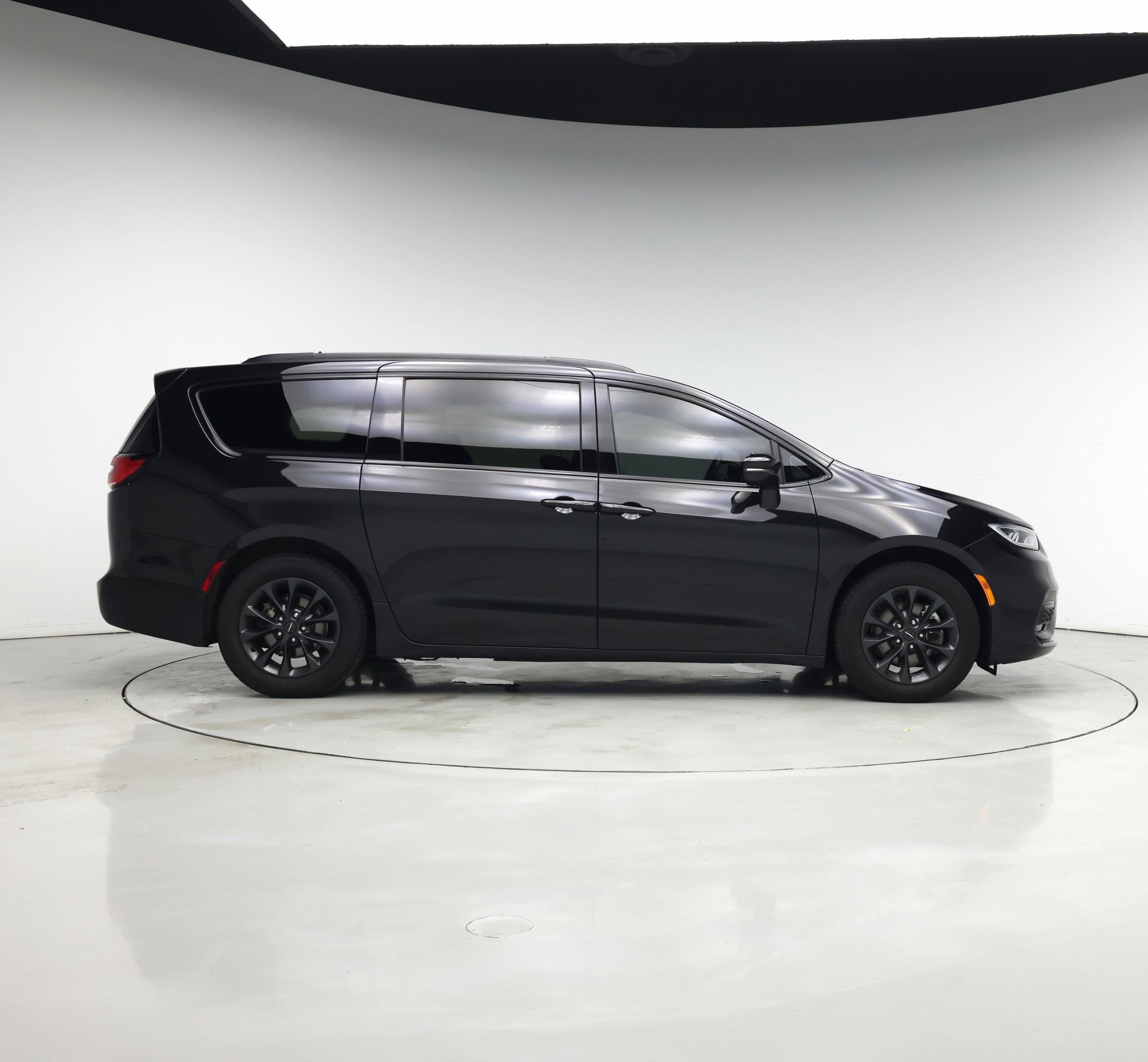 Thumbnail: 2021 Chrysler Pacifica - 7