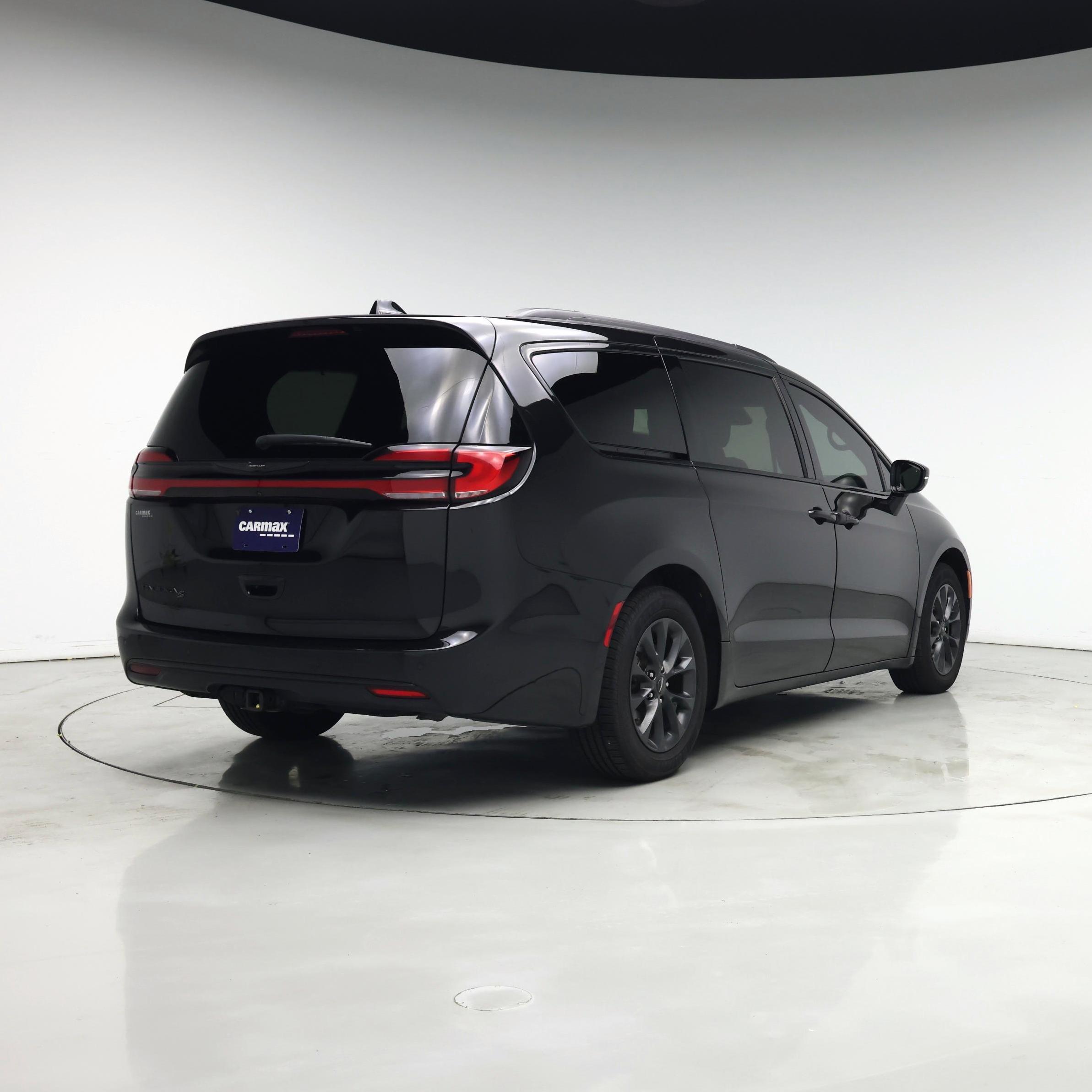 Thumbnail: 2021 Chrysler Pacifica - 8