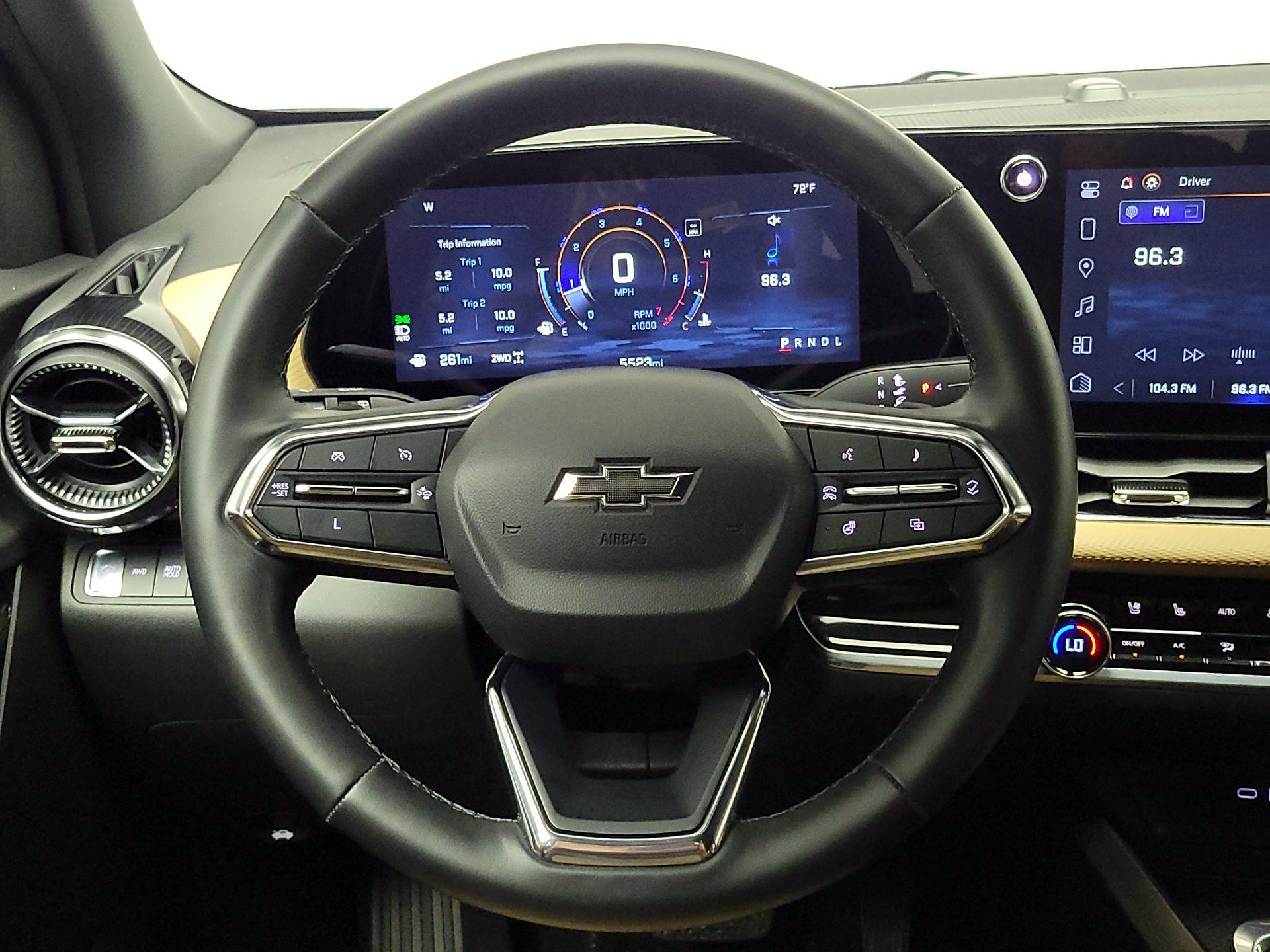 Thumbnail: 2025 Chevrolet Equinox - 10