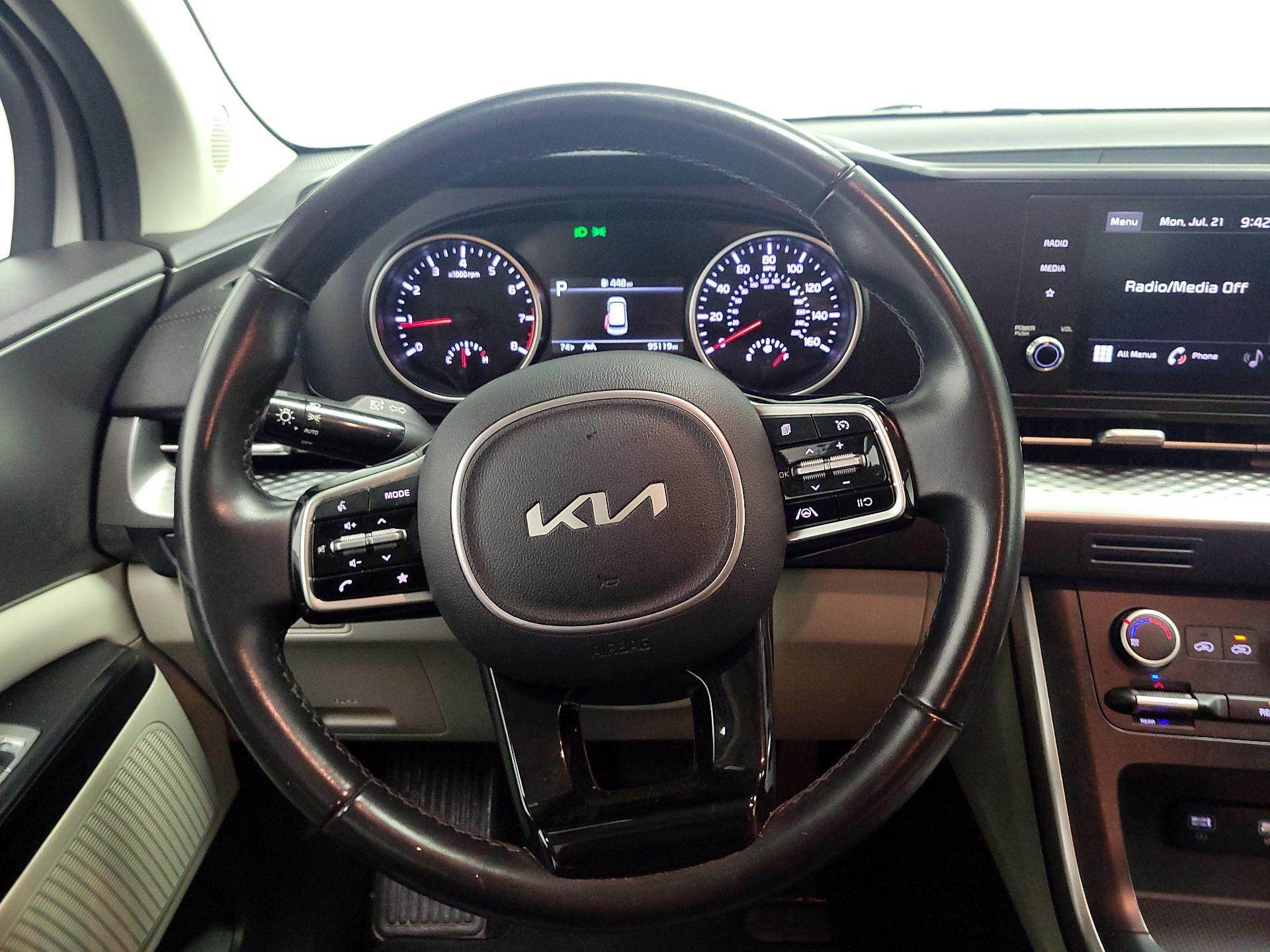 Thumbnail: 2022 Kia Carnival - 10