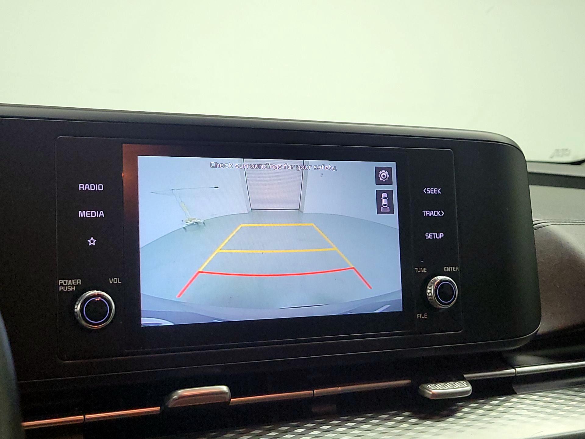 Thumbnail: 2022 Kia Carnival - 14