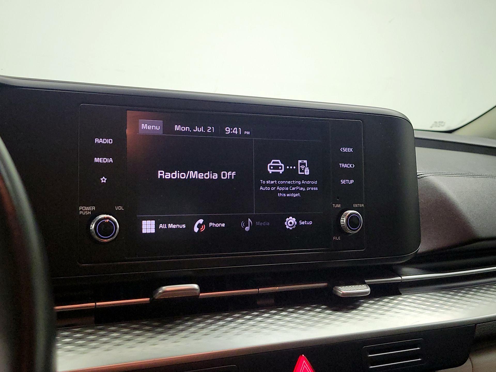 Thumbnail: 2022 Kia Carnival - 15