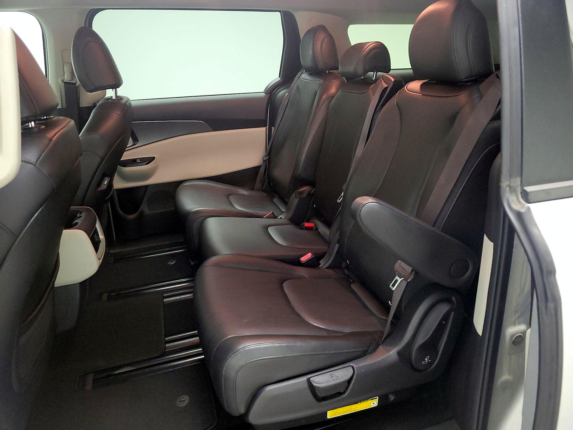 Thumbnail: 2022 Kia Carnival - 19