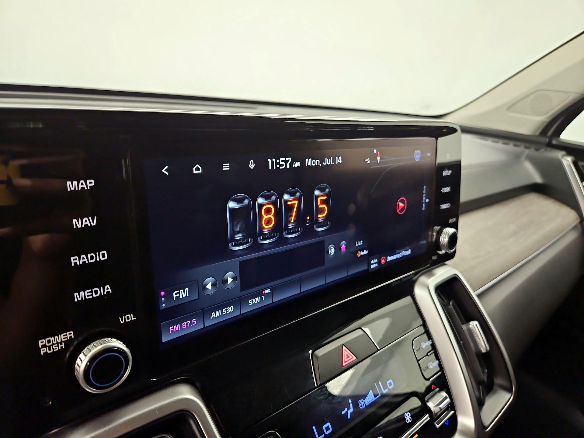 Thumbnail: 2022 Kia Sorento - 16