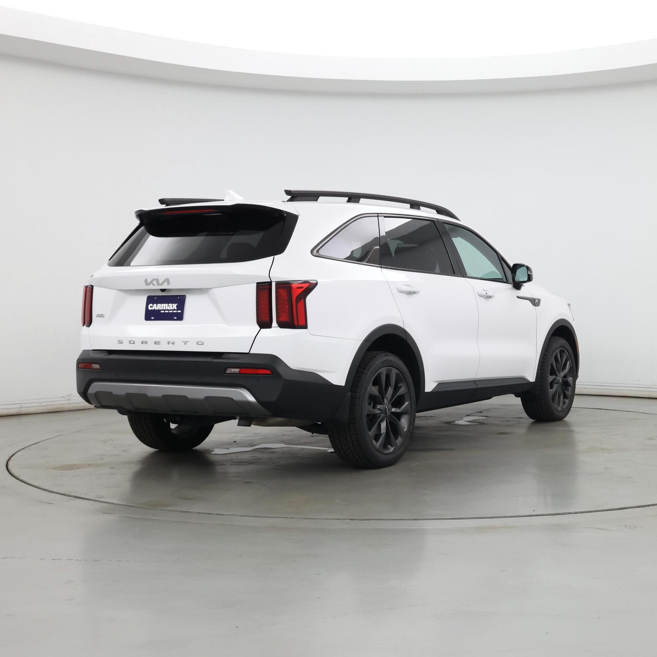 Thumbnail: 2022 Kia Sorento - 8