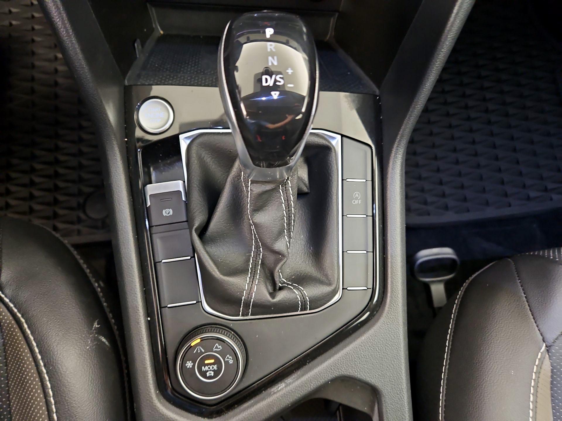 Thumbnail: 2022 Volkswagen Taos - 18