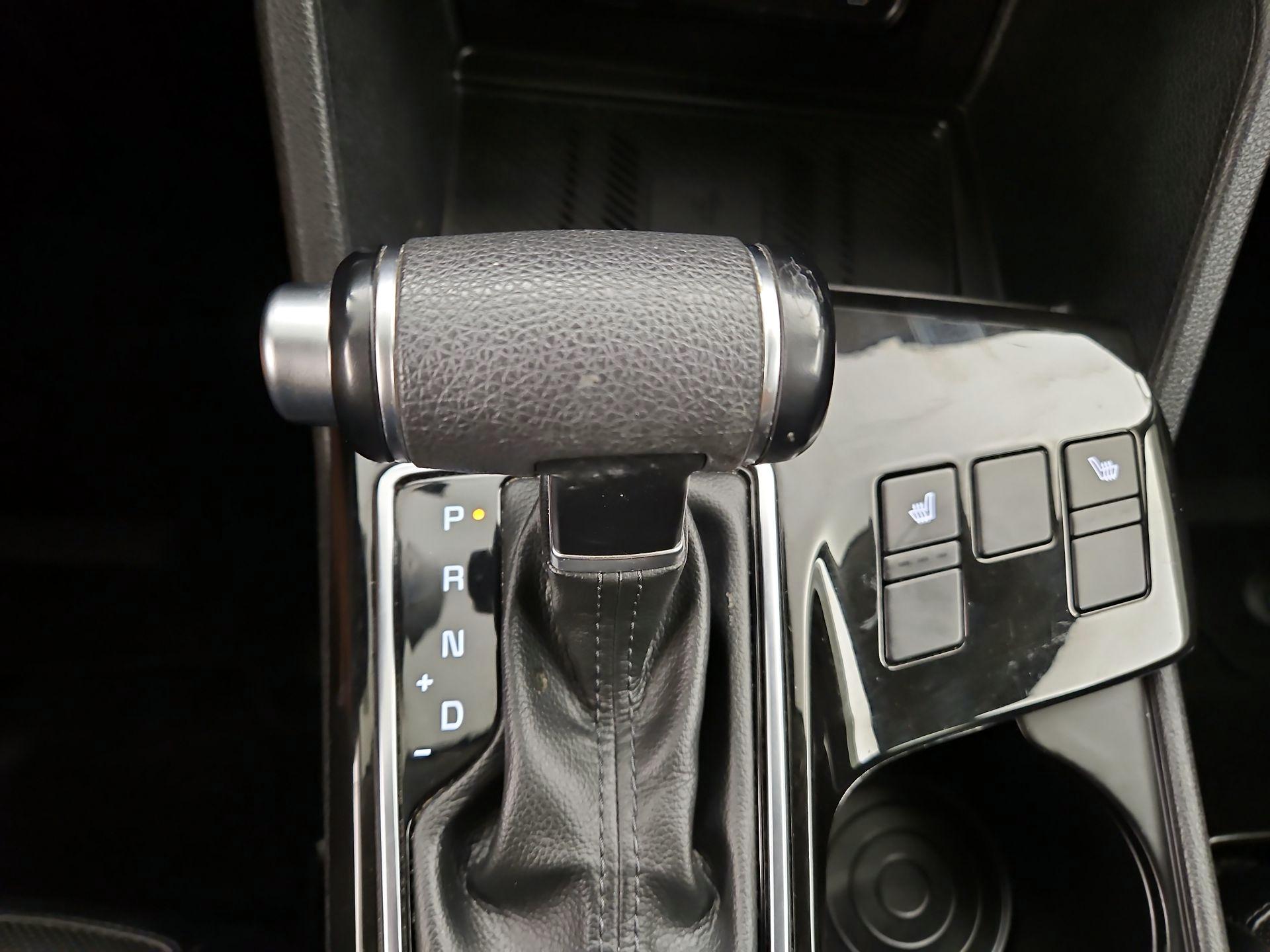 Thumbnail: 2023 Kia Sportage - 18