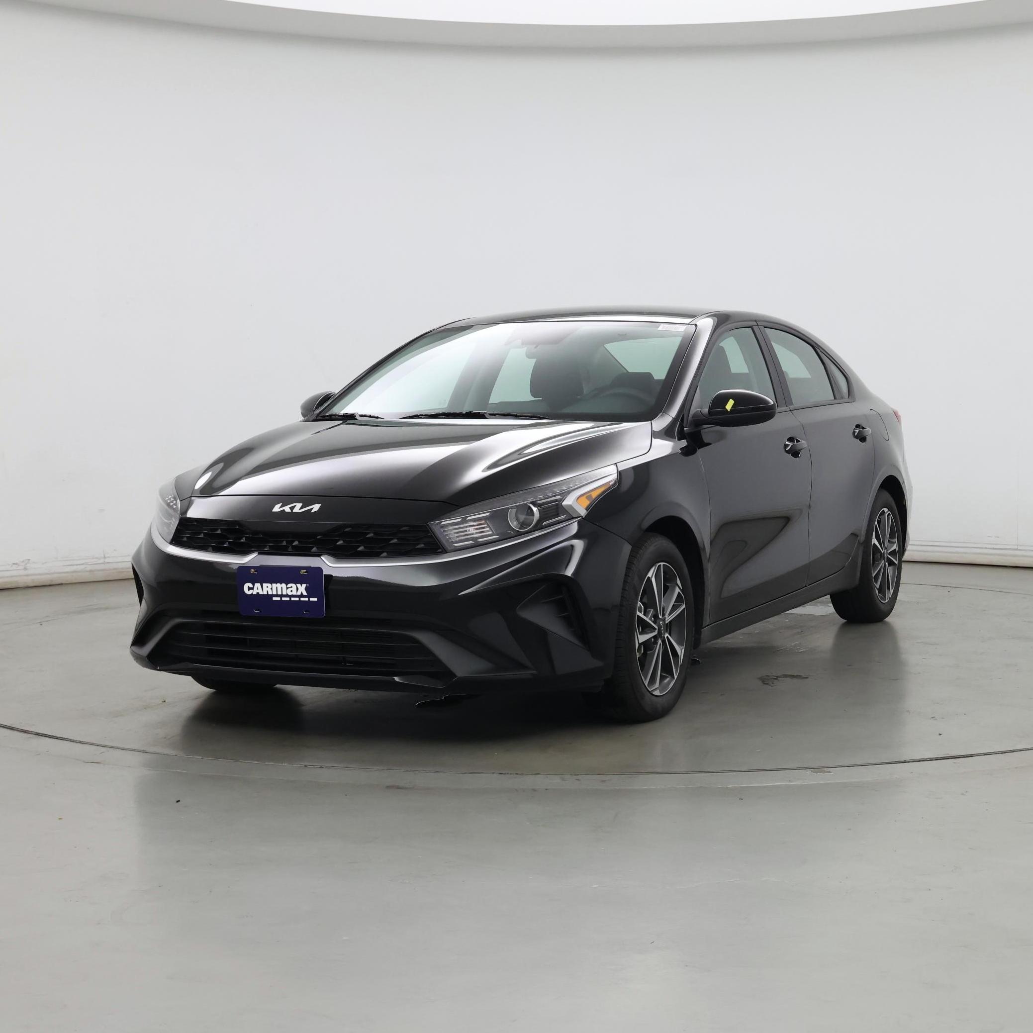 Thumbnail: 2024 Kia Forte - 4