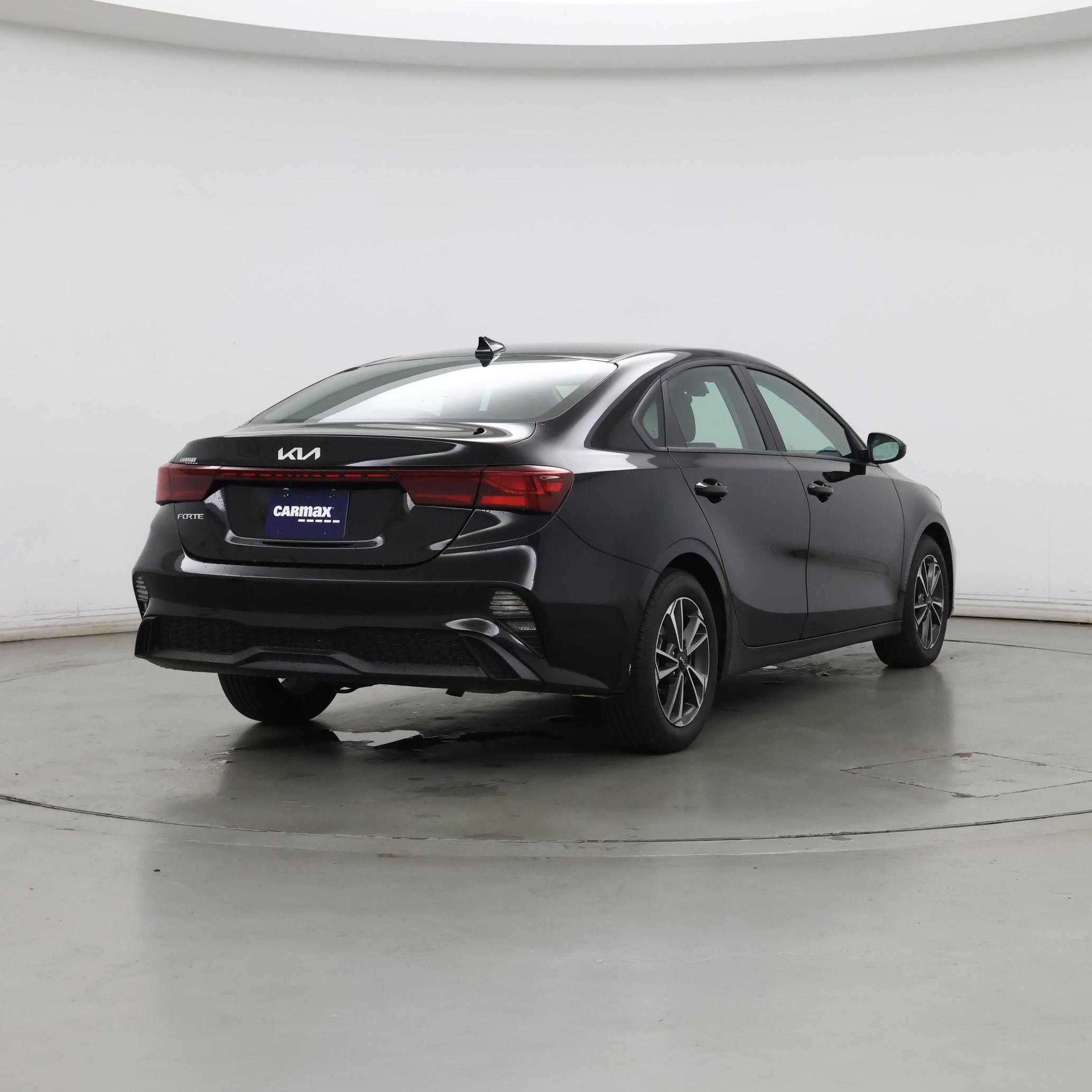 Thumbnail: 2024 Kia Forte - 8