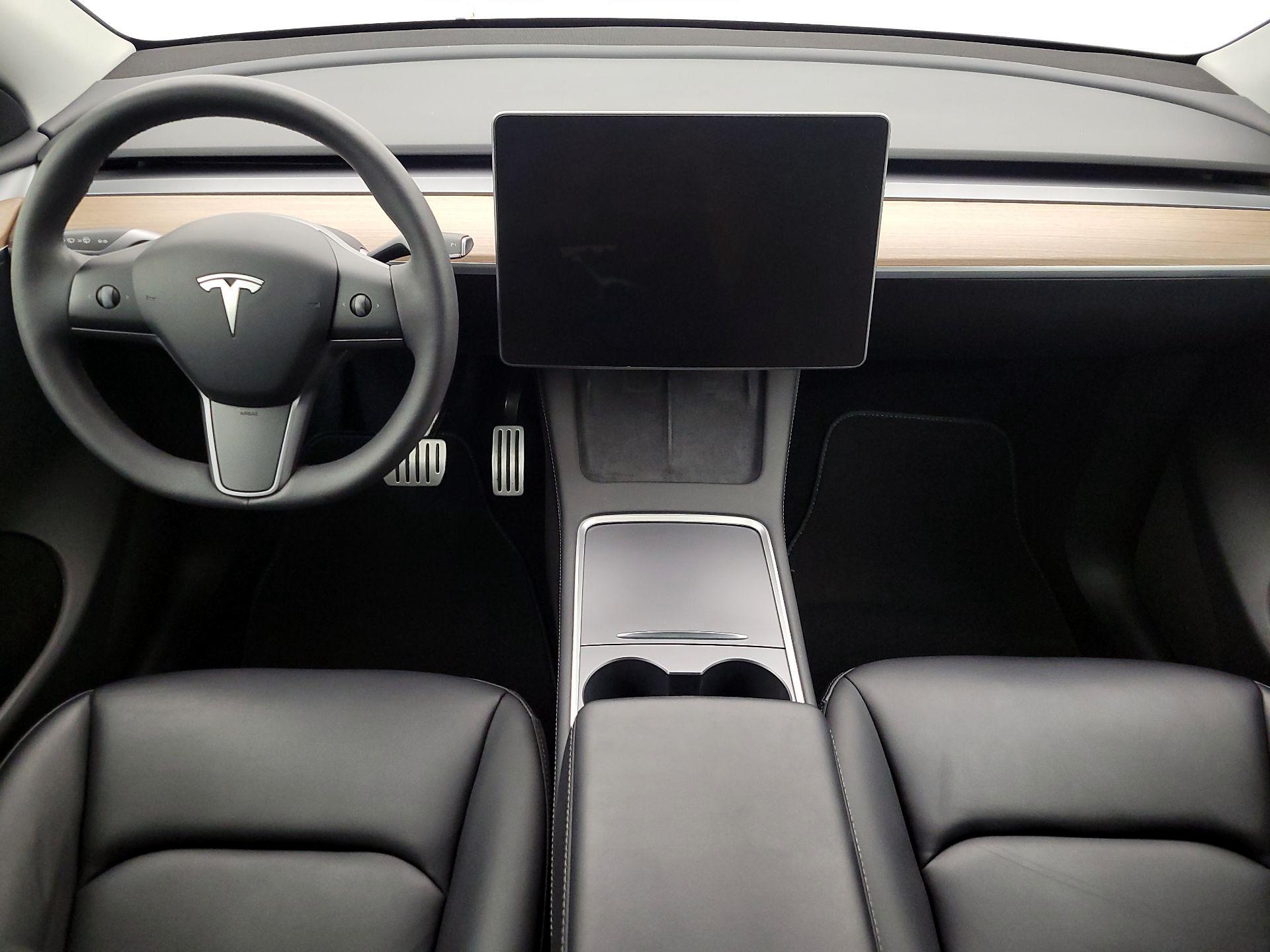 Thumbnail: 2023 Tesla Model Y - 17