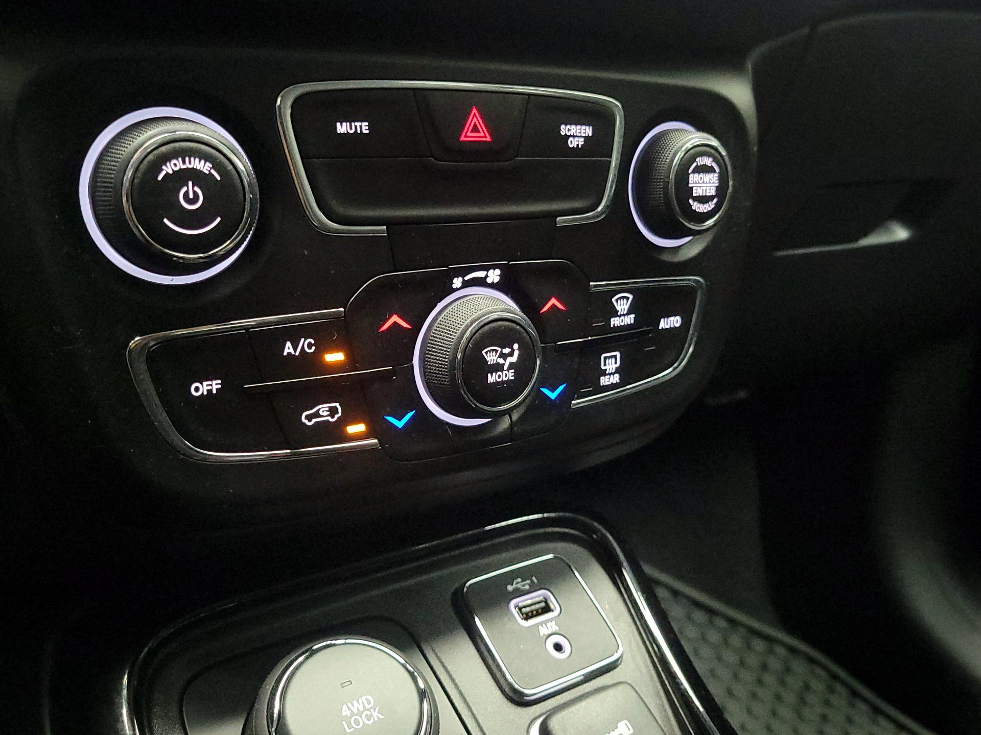 Thumbnail: 2021 Jeep Compass - 16